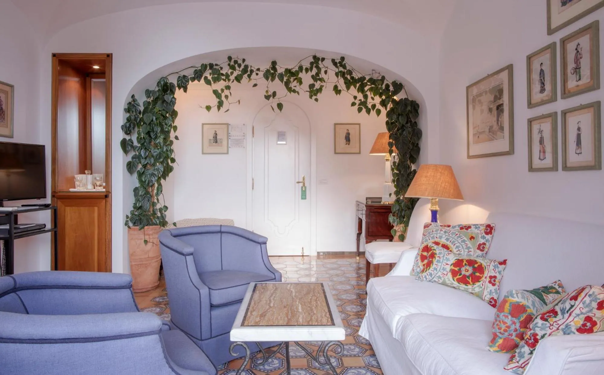 Photo of the whole room, Bed in Le Sirenuse