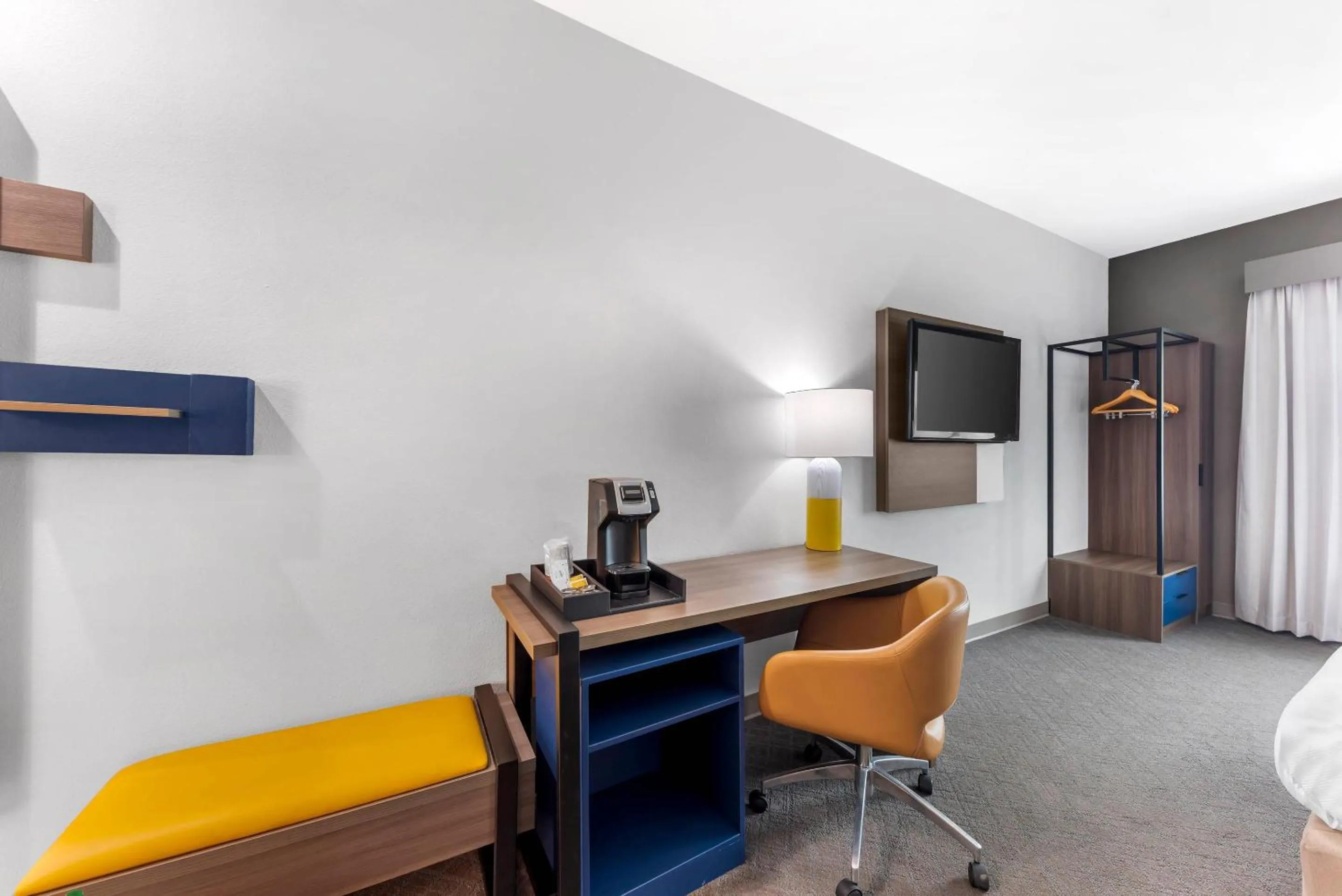 Bedroom, Bed in Comfort Inn & Suites Schulenburg