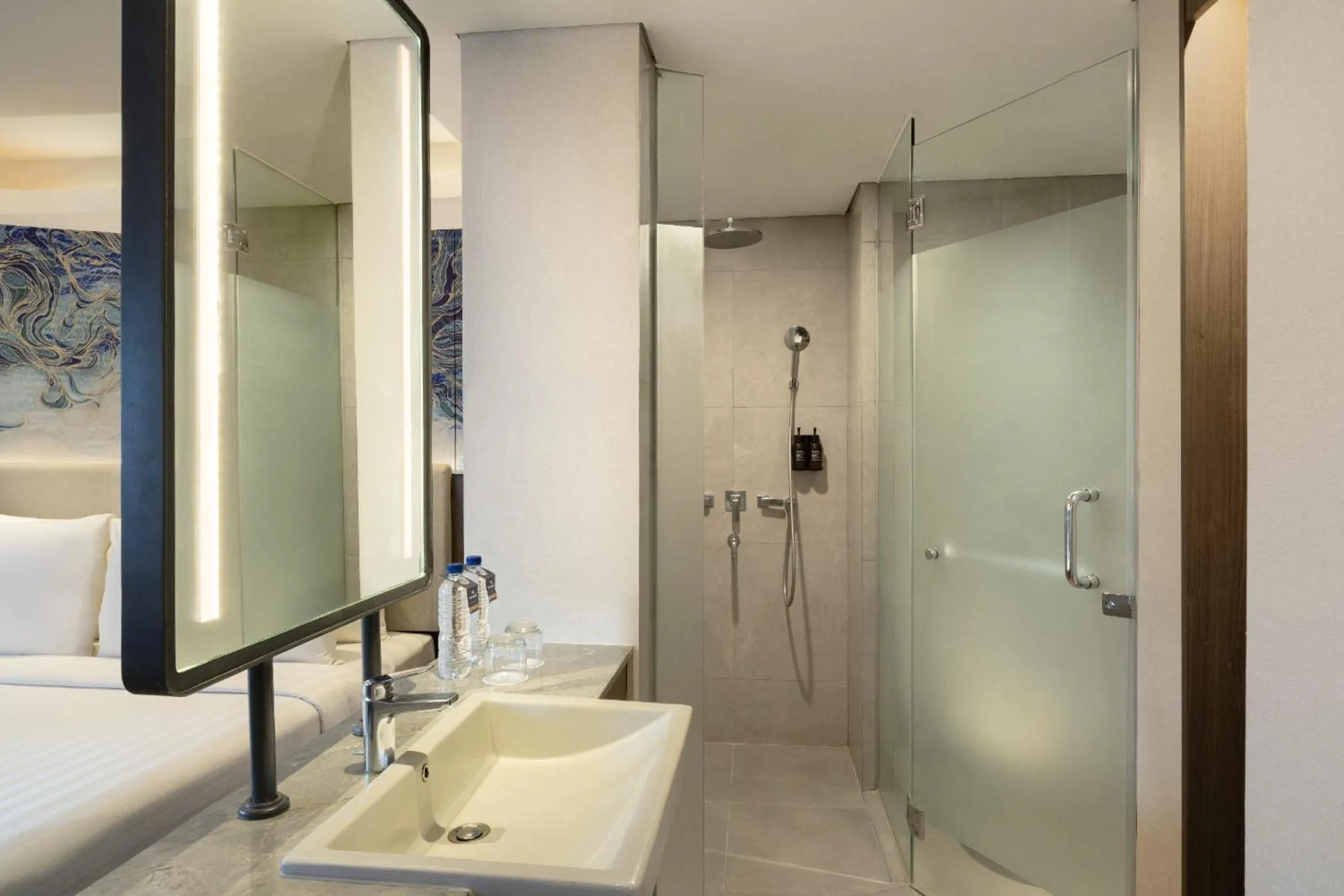 Shower in Hotel Santika Premiere Lampung