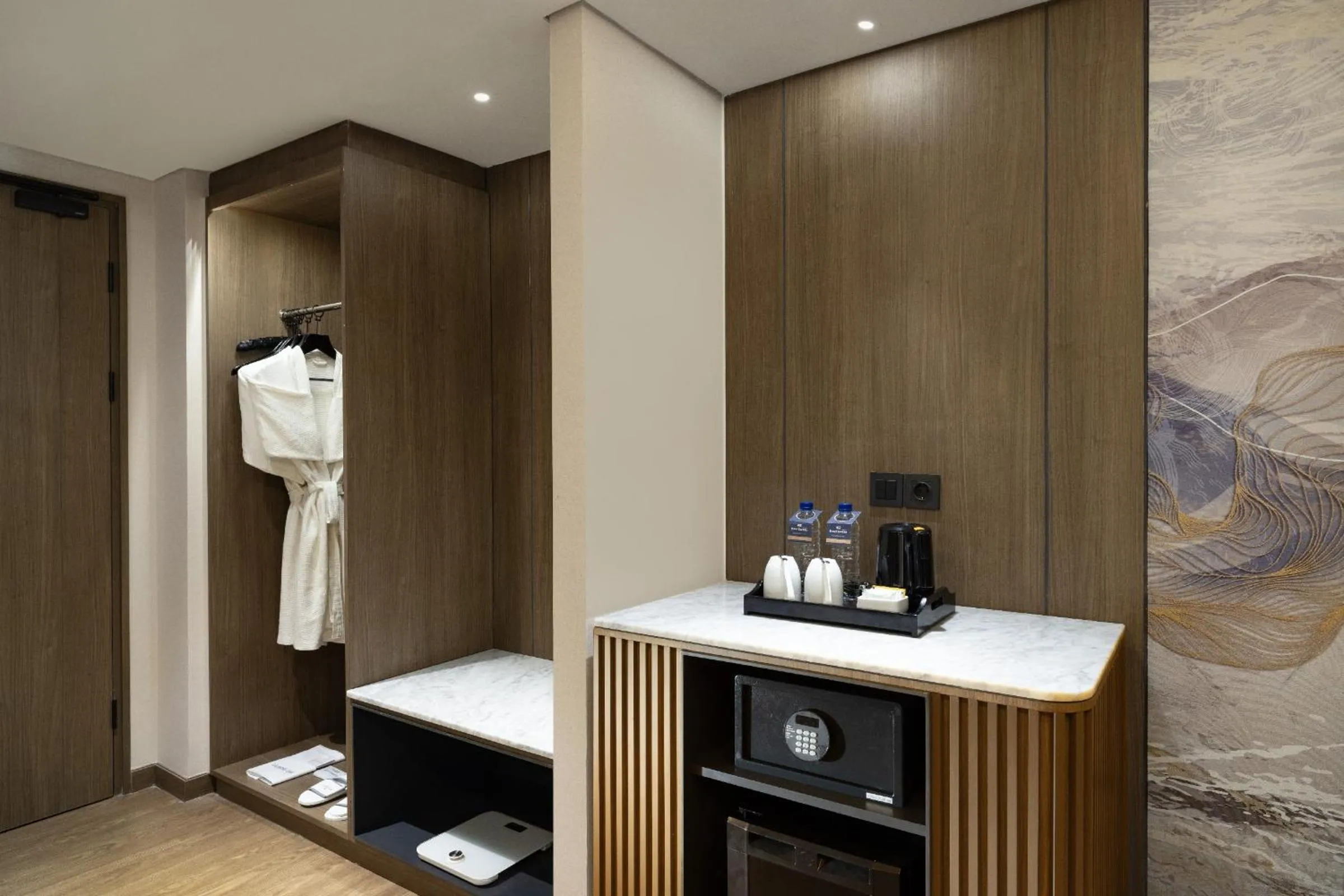 Coffee/tea facilities in Hotel Santika Premiere Lampung