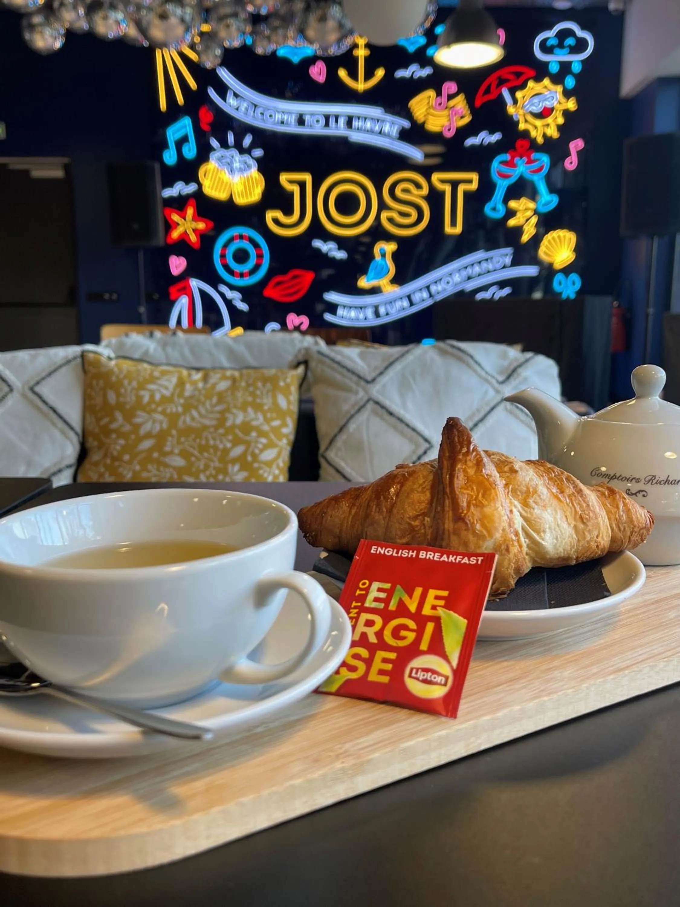 Breakfast in JOST Hôtel Le Havre Centre Gare