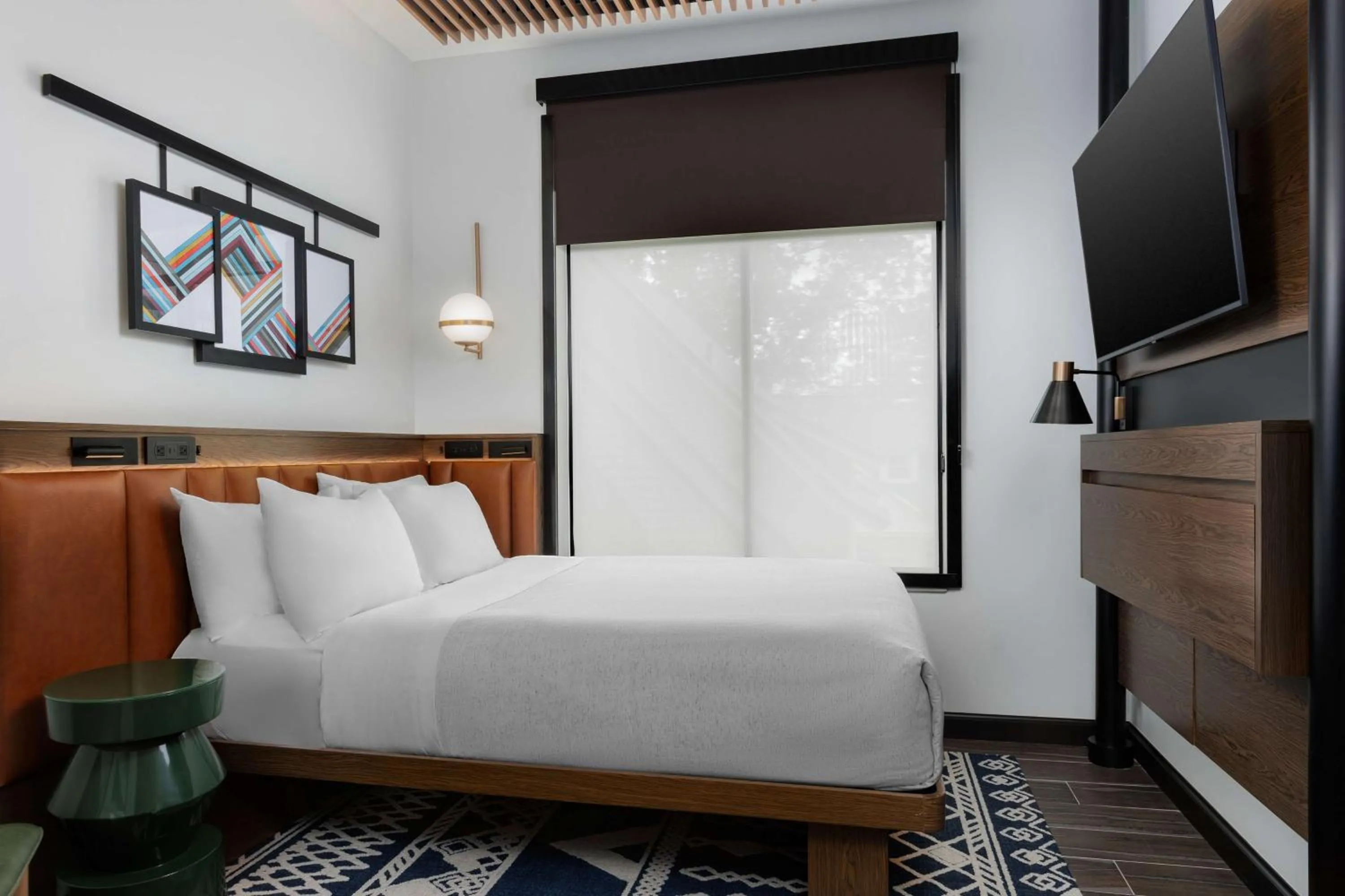 Bed in Motto By Hilton Bentonville Downtown