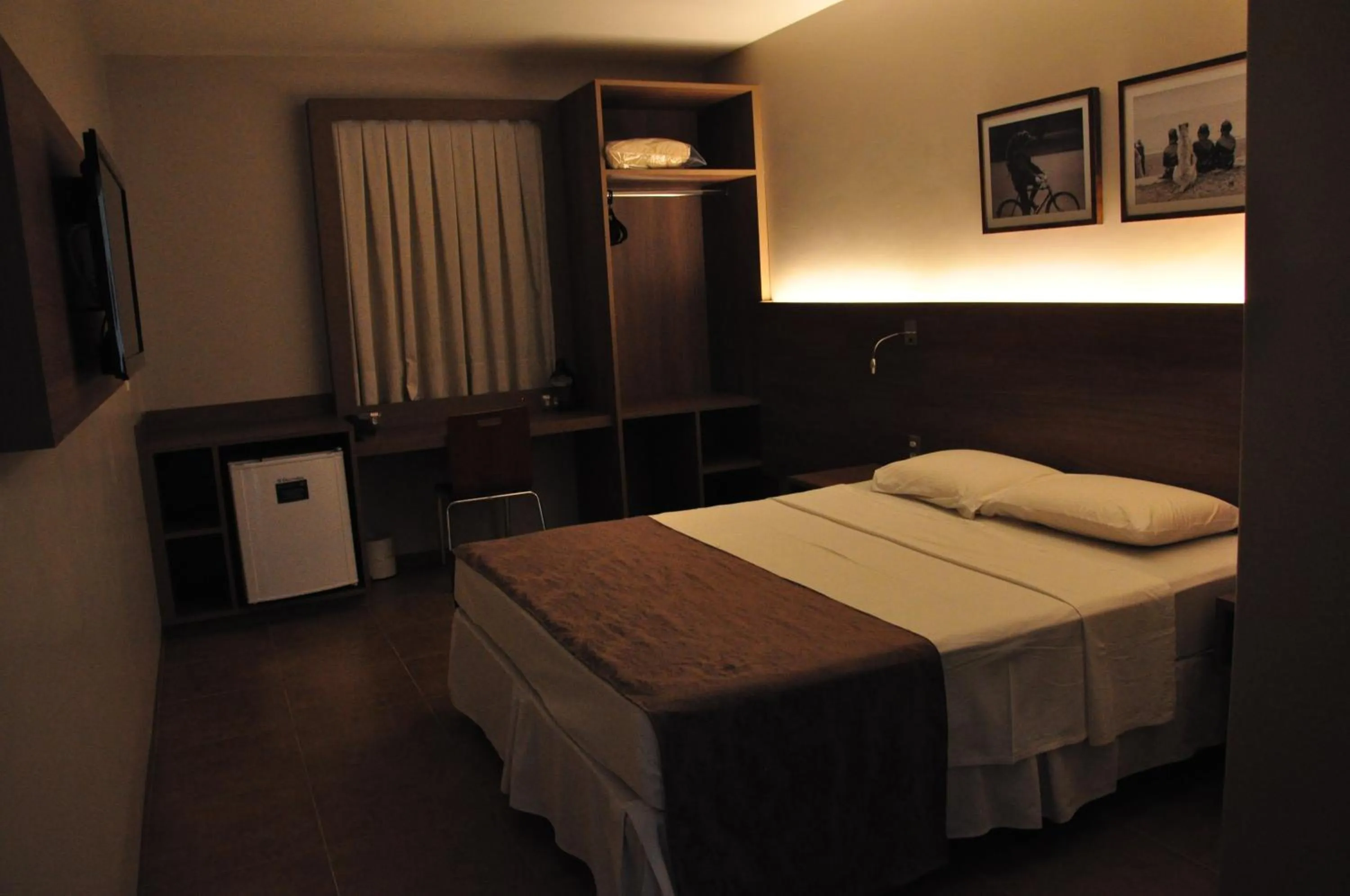 Photo of the whole room, Bed in Orion Inn Hotel