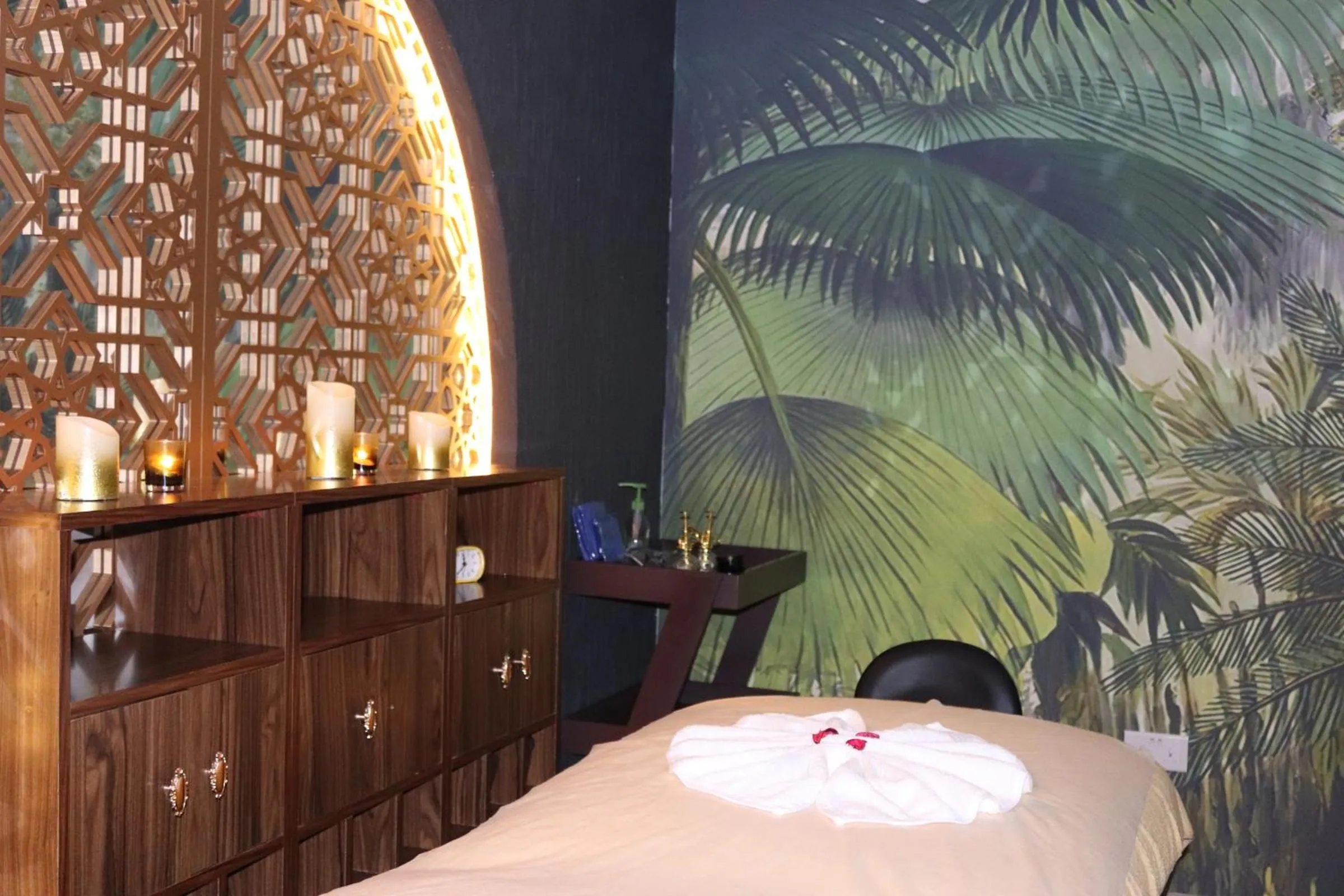 Spa and wellness centre/facilities, Bed in Sea Point Hotel Dubai Islands Formerly Park Regis by Prince