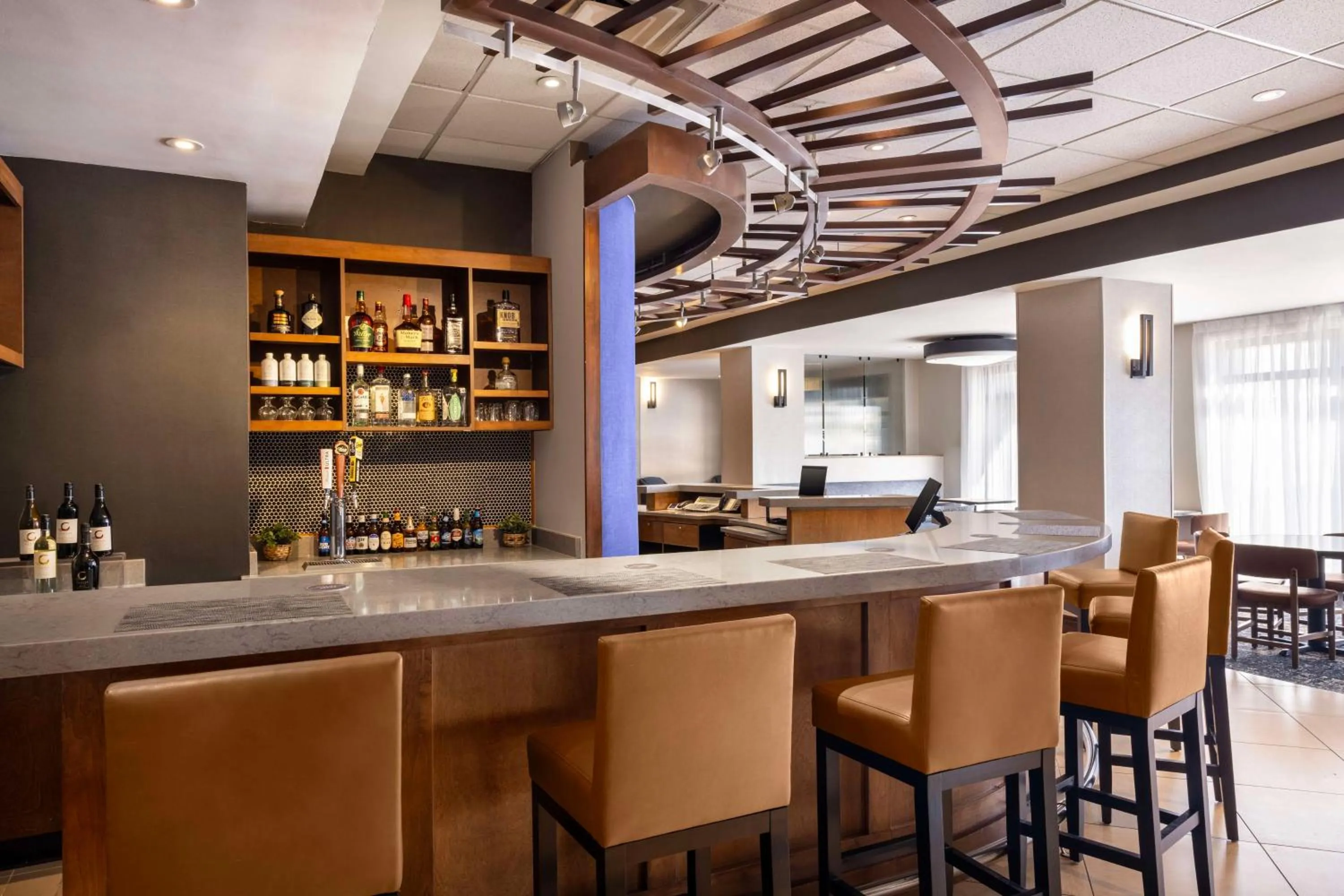 Lounge or bar in Hyatt Place El Paso Airport