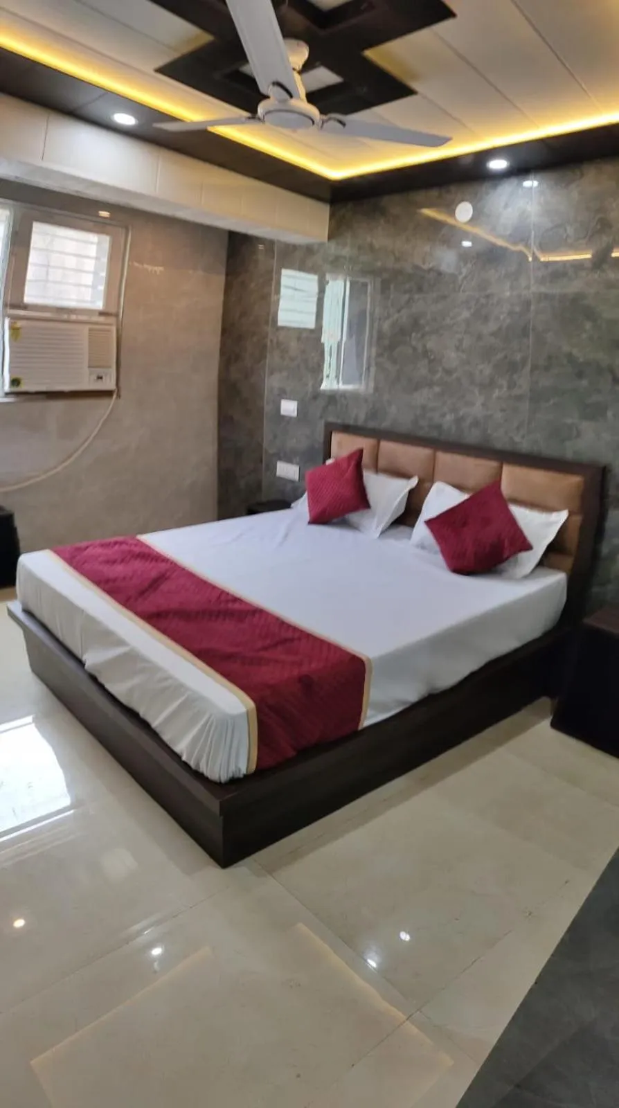 Bed in Hotel Goyal Palace