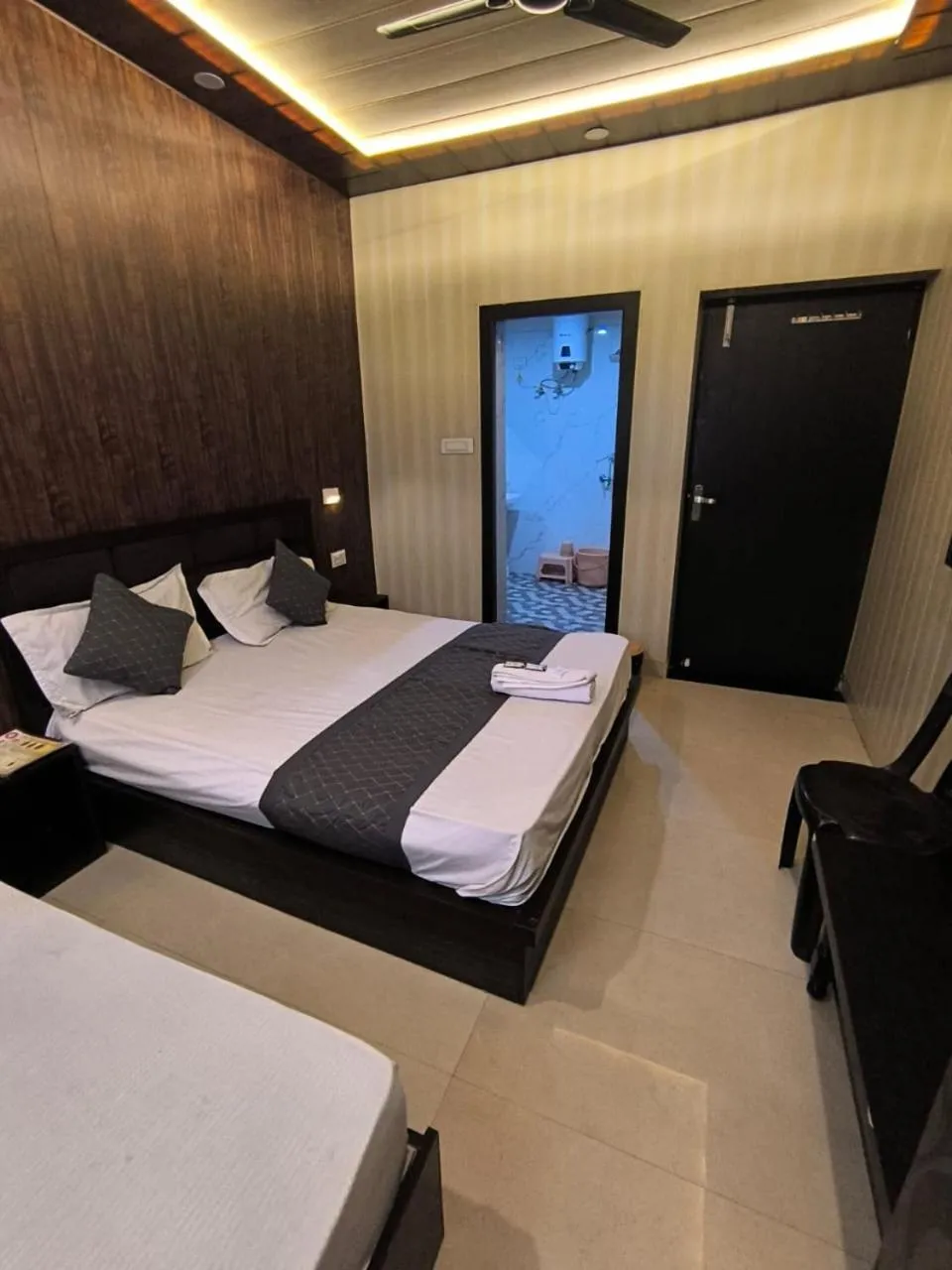 Bed in Hotel Goyal Palace