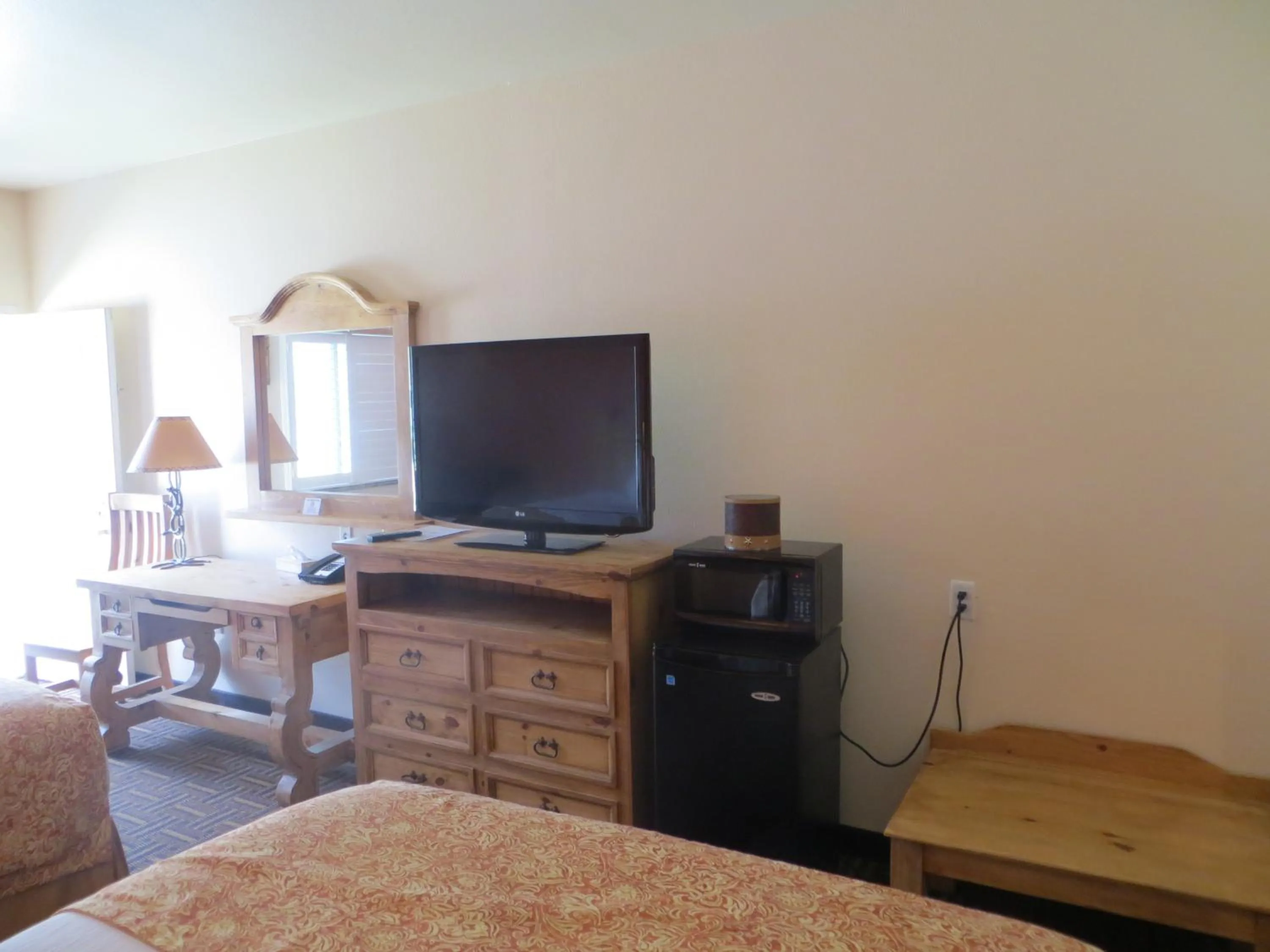 TV and multimedia, Bed in Hotel Texas Cuero