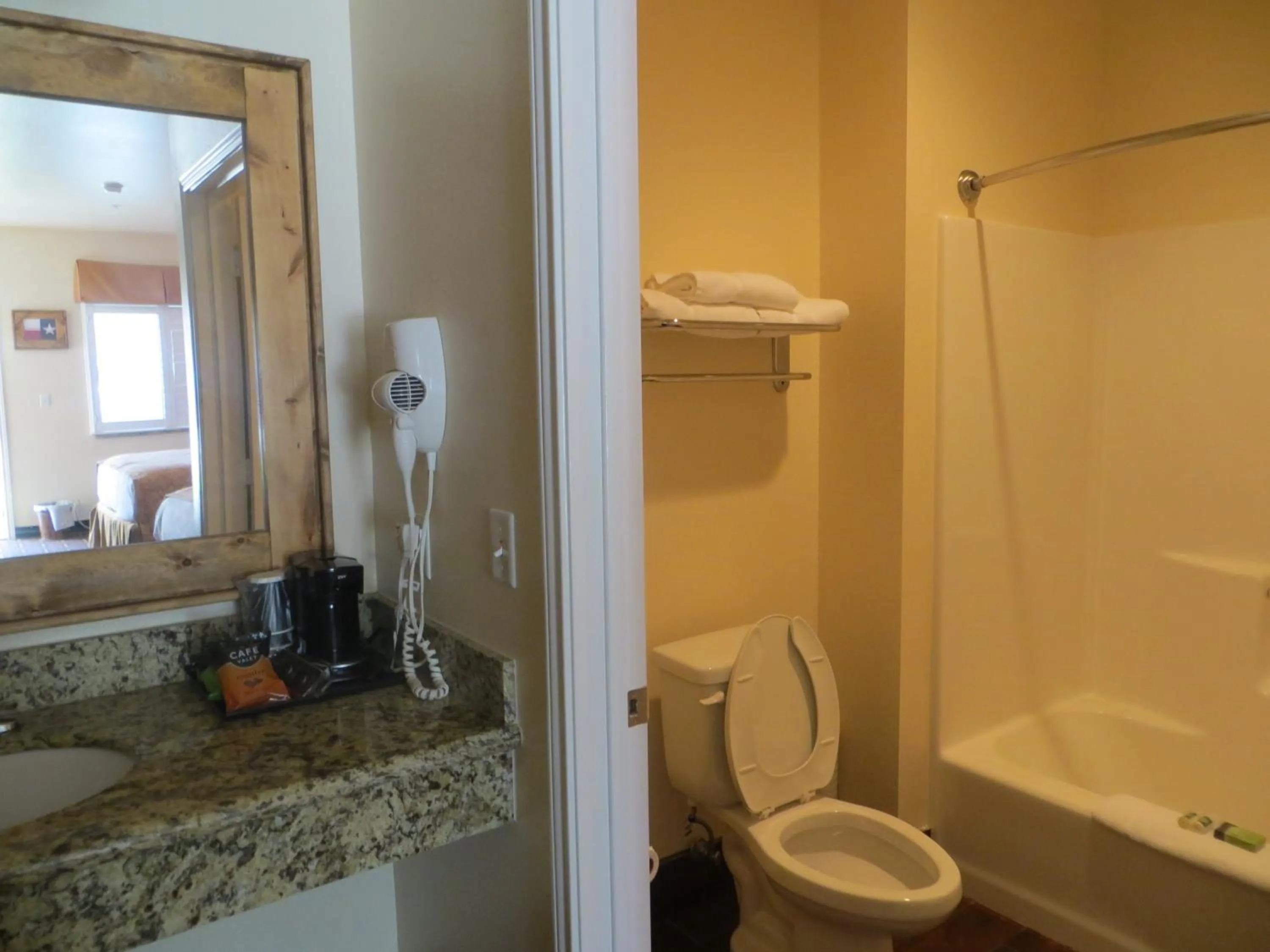 Bathroom in Hotel Texas Cuero