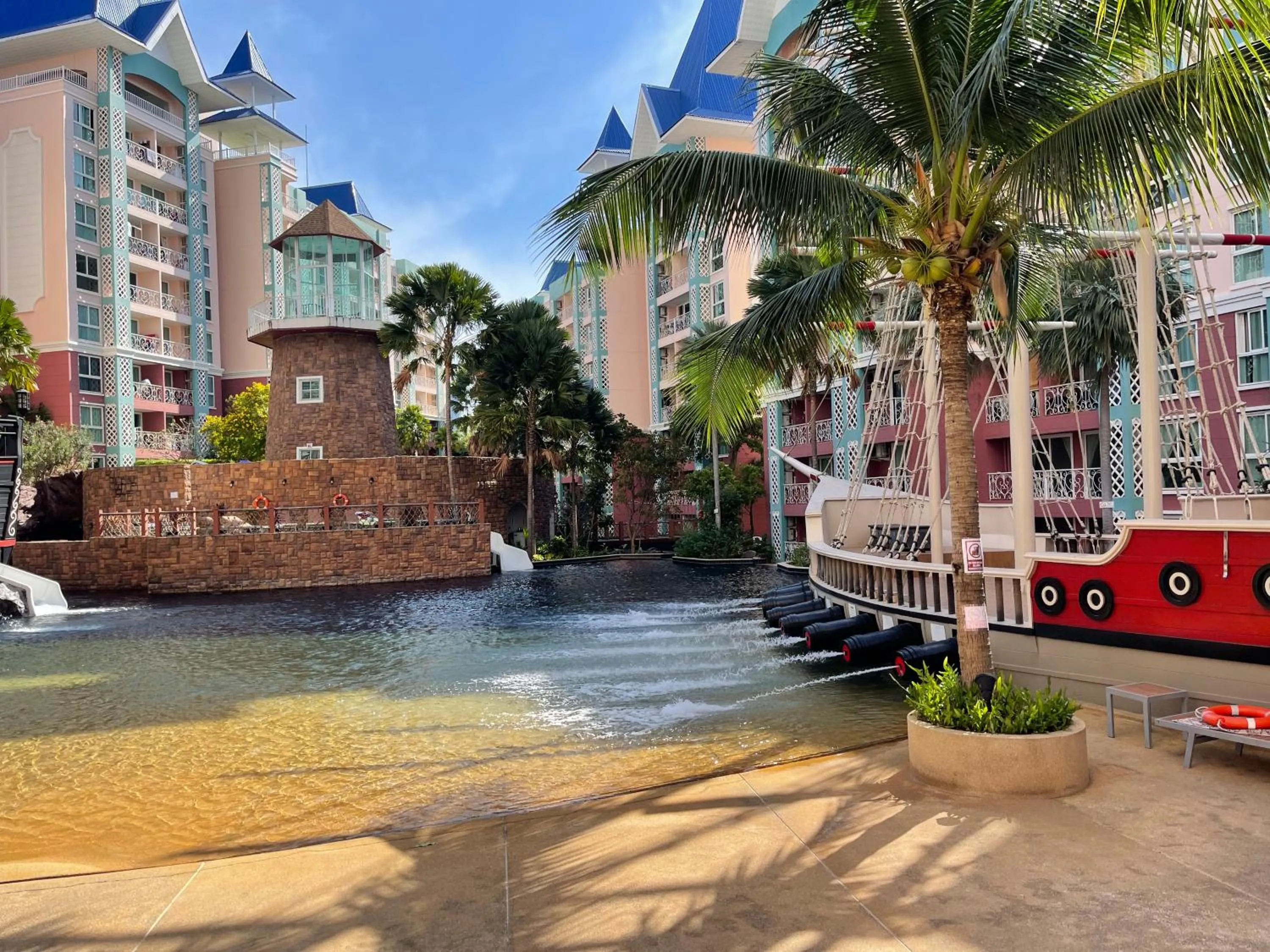 Property building in Grande Caribbean Condo Resort