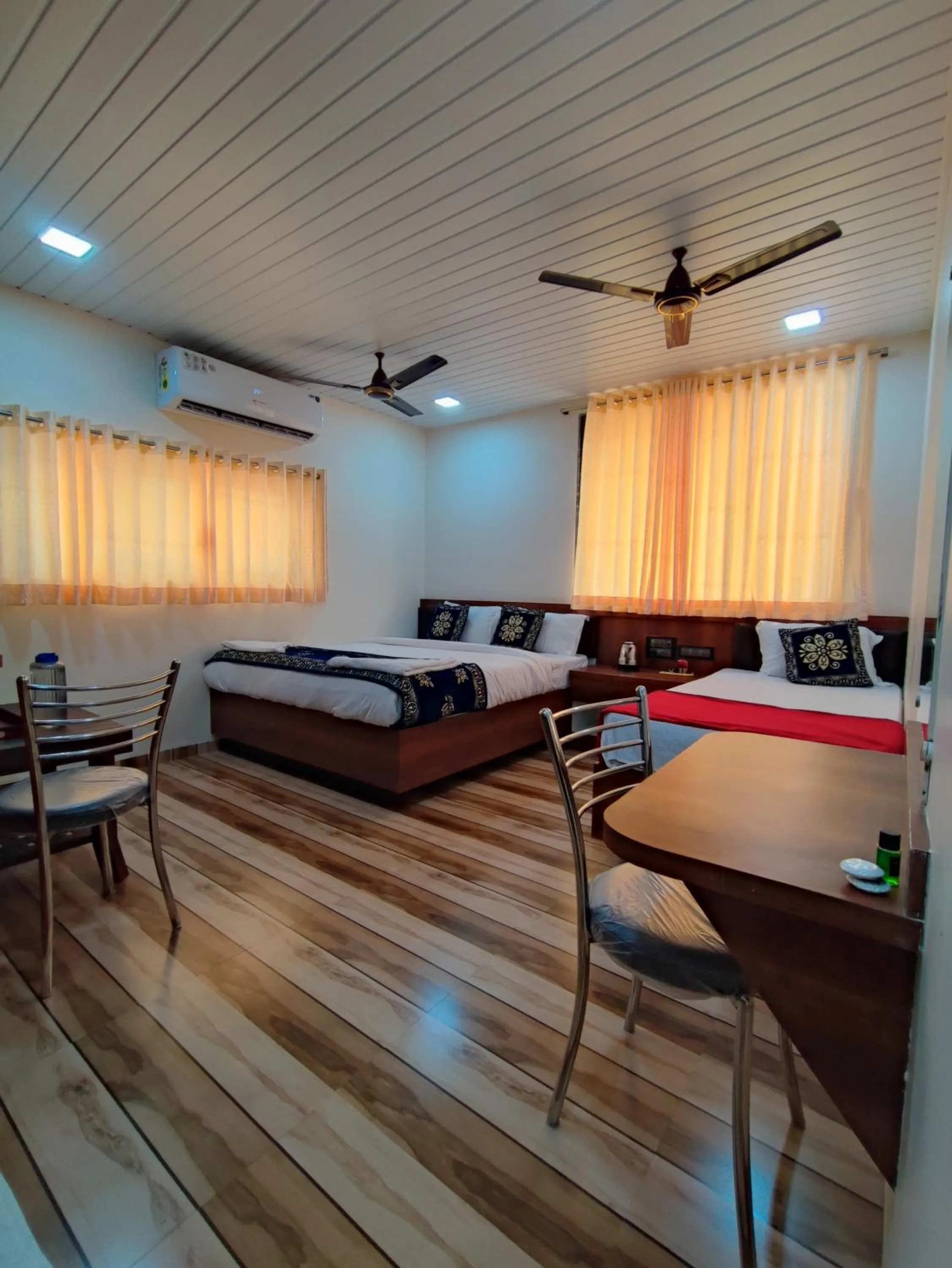 Bed in Hotel Starlit