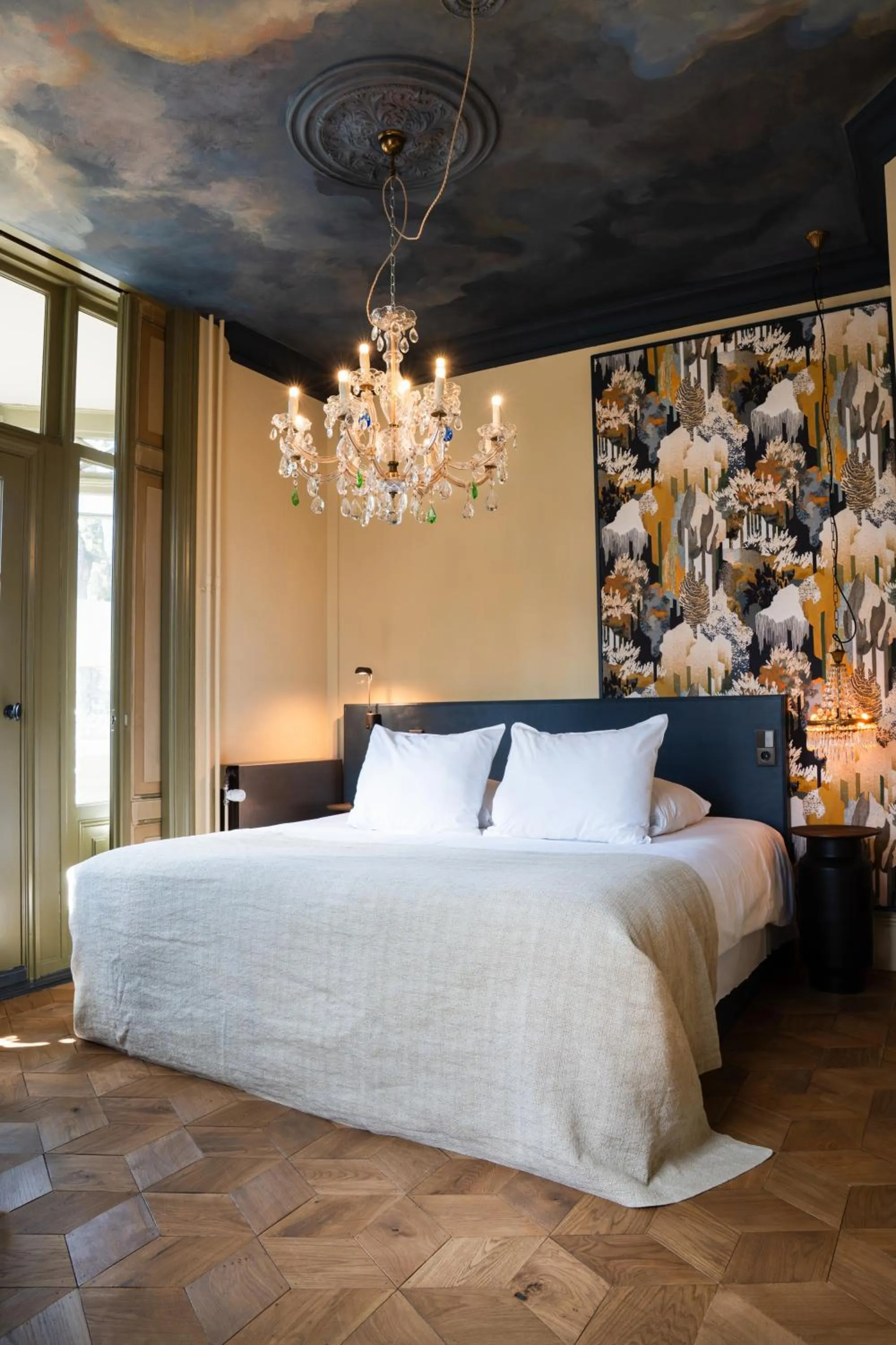 Bed in Boutique hotel Villa Trompenberg