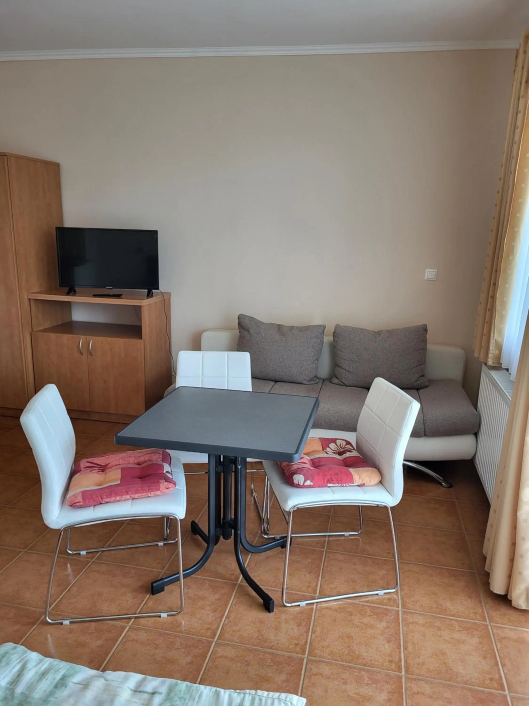 Tip-Top Apartmenthouse