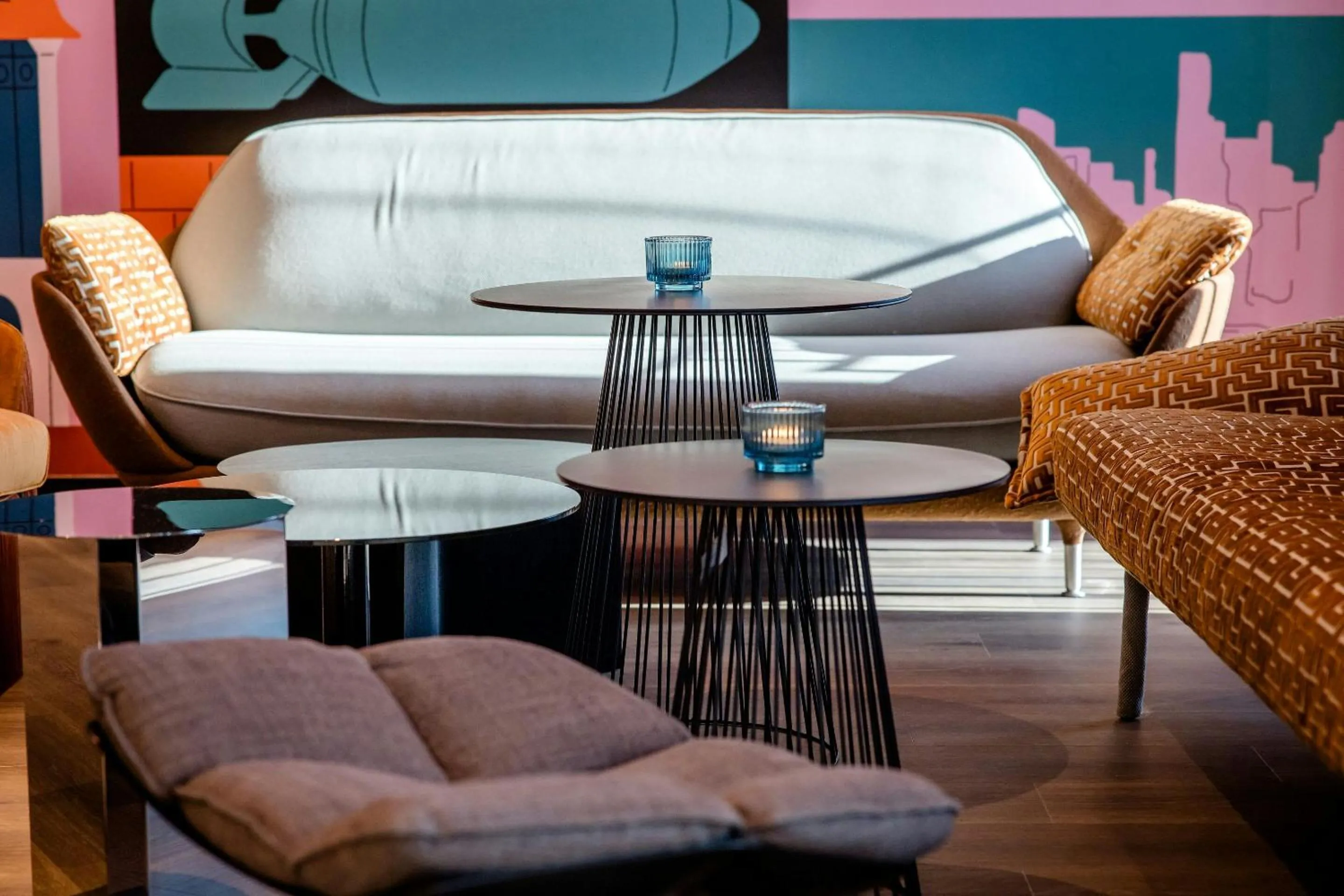 Lounge or bar in Motel One Berlin-Potsdamer Platz