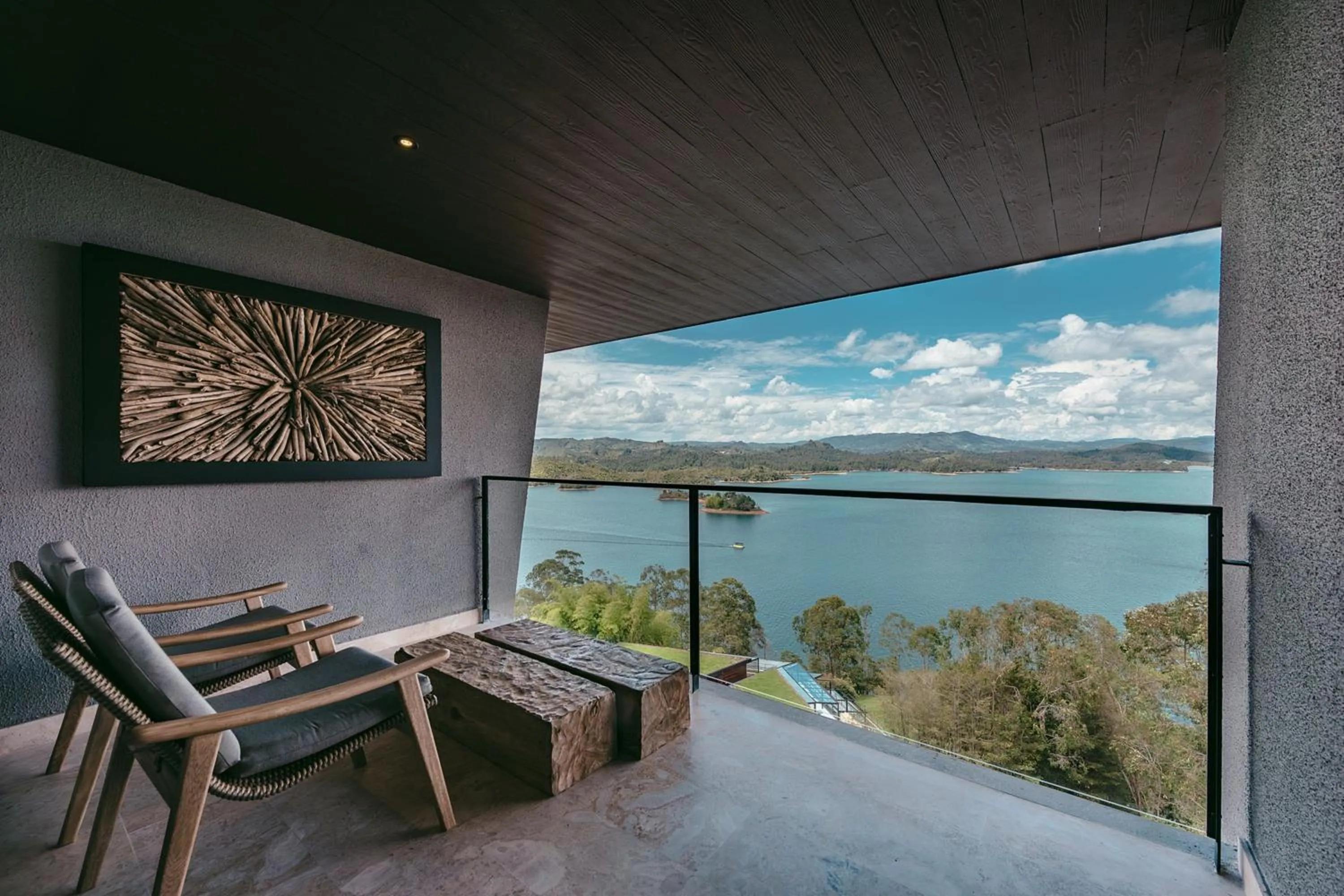 Photo of the whole room in Luxé by The Charlee