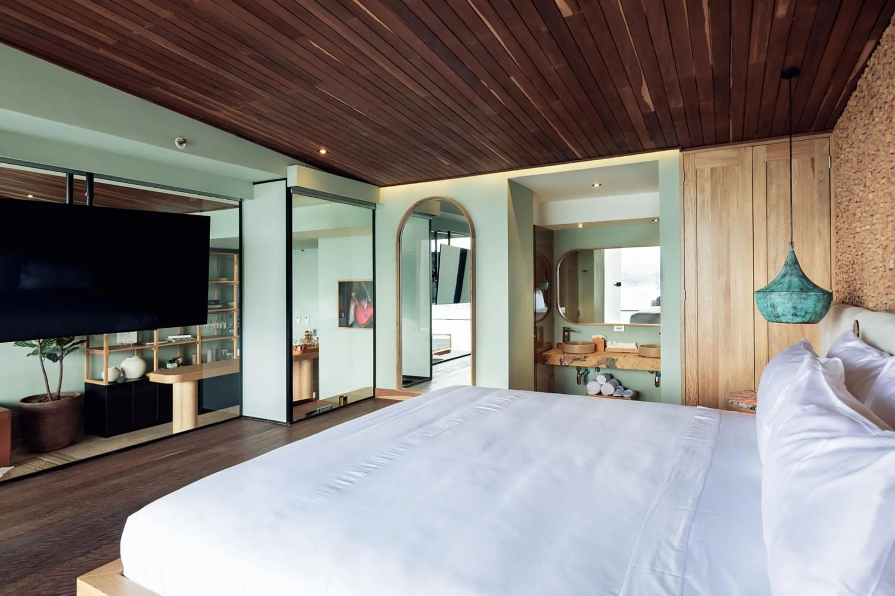 Photo of the whole room, Bed in Luxé by The Charlee