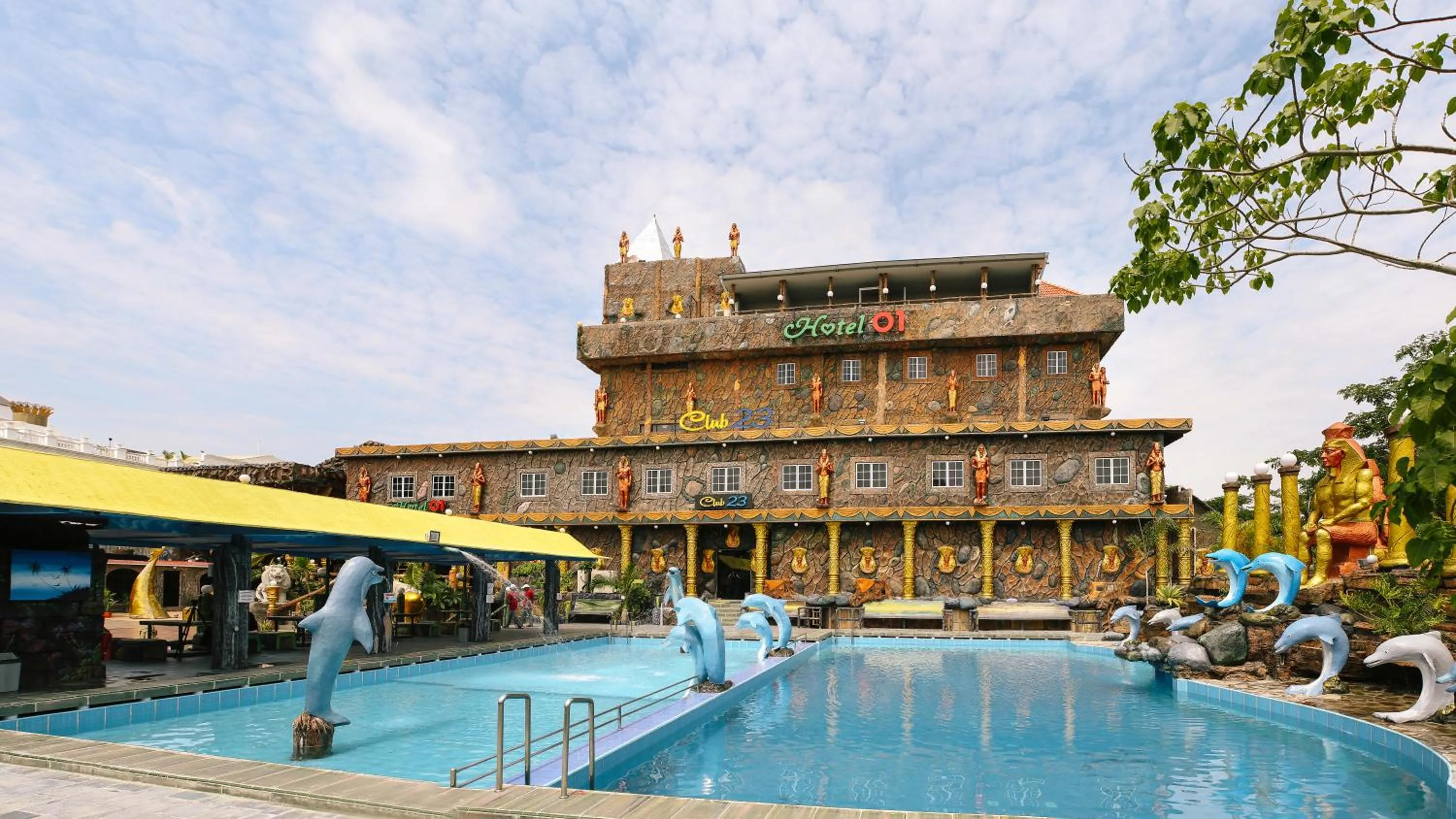 Swimming pool in Hotel 01 Batam