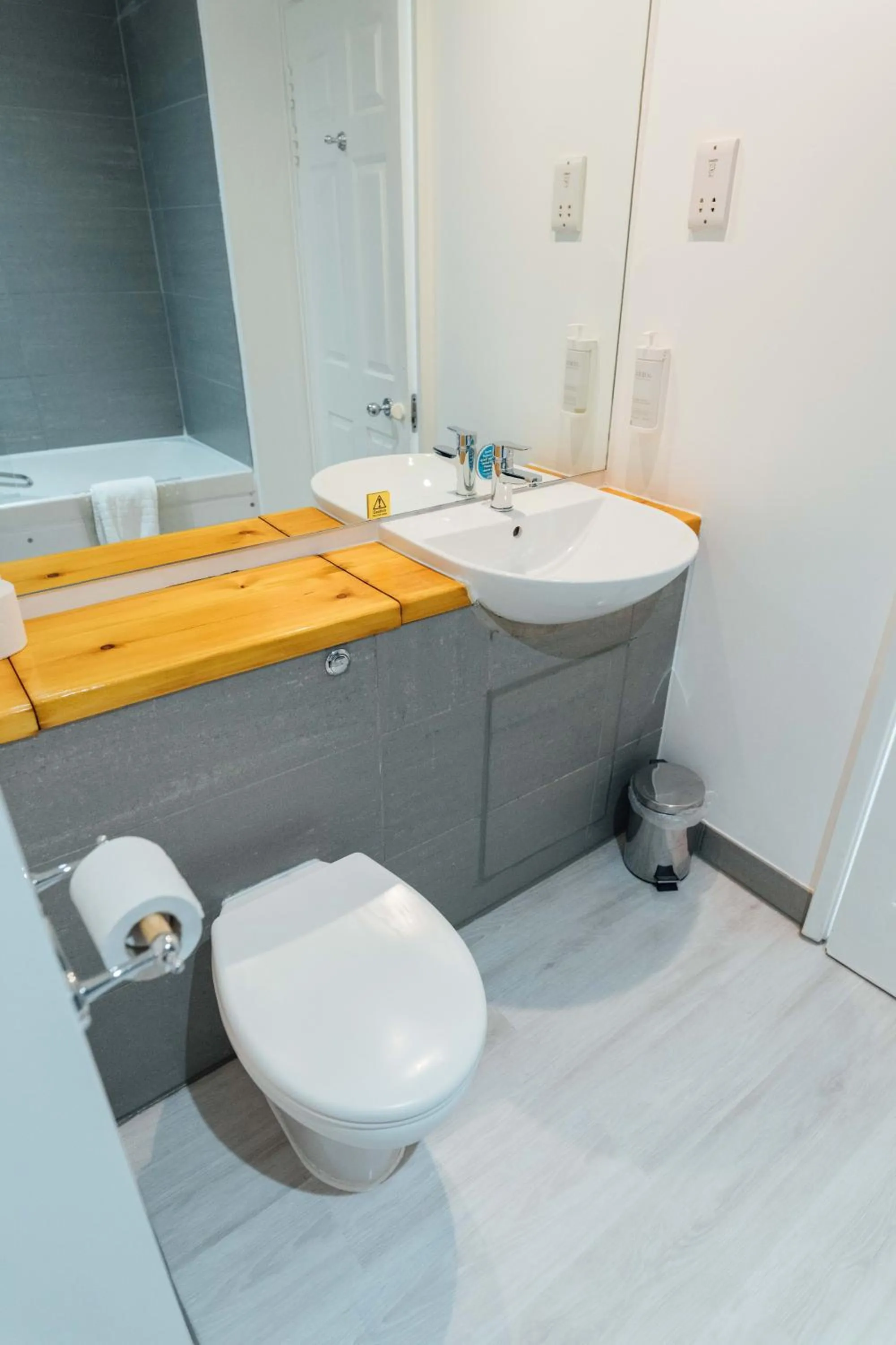 Bathroom in Queens Hotel & Spa