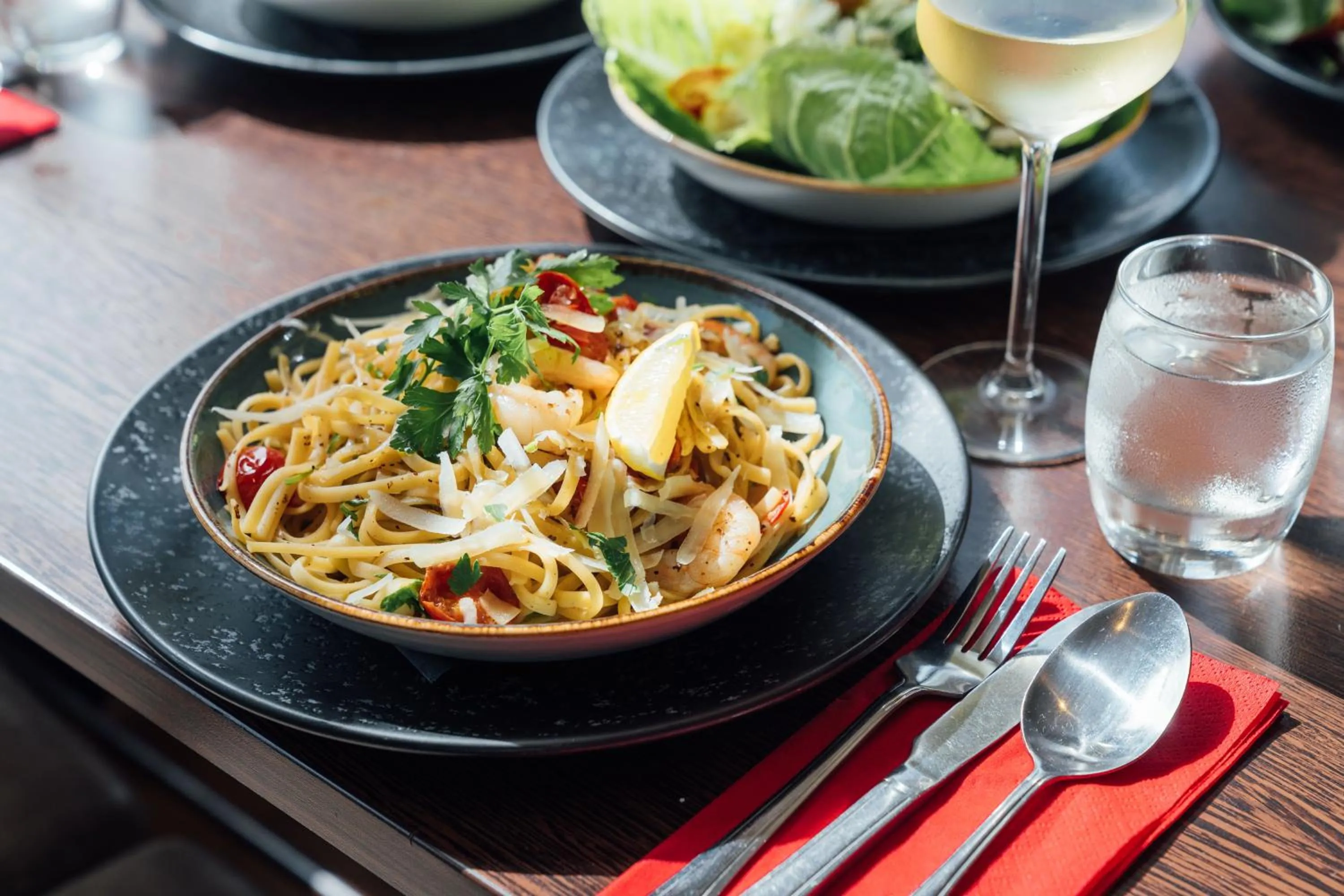 Food and drinks in Queens Hotel & Spa