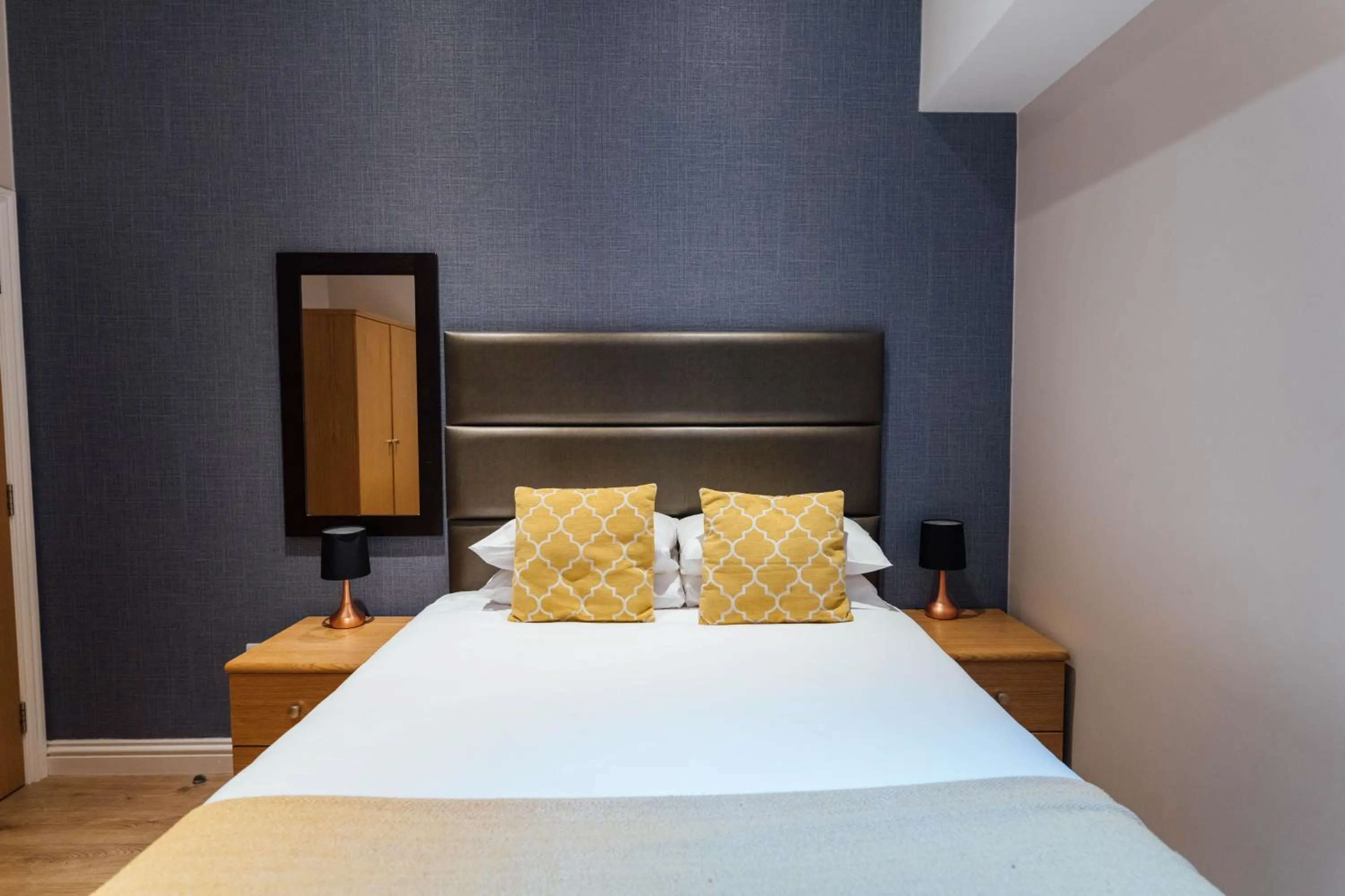 Bed in Queens Hotel & Spa