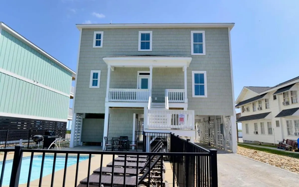 Anchor Down Luxury Ocean View Beach House w Pool