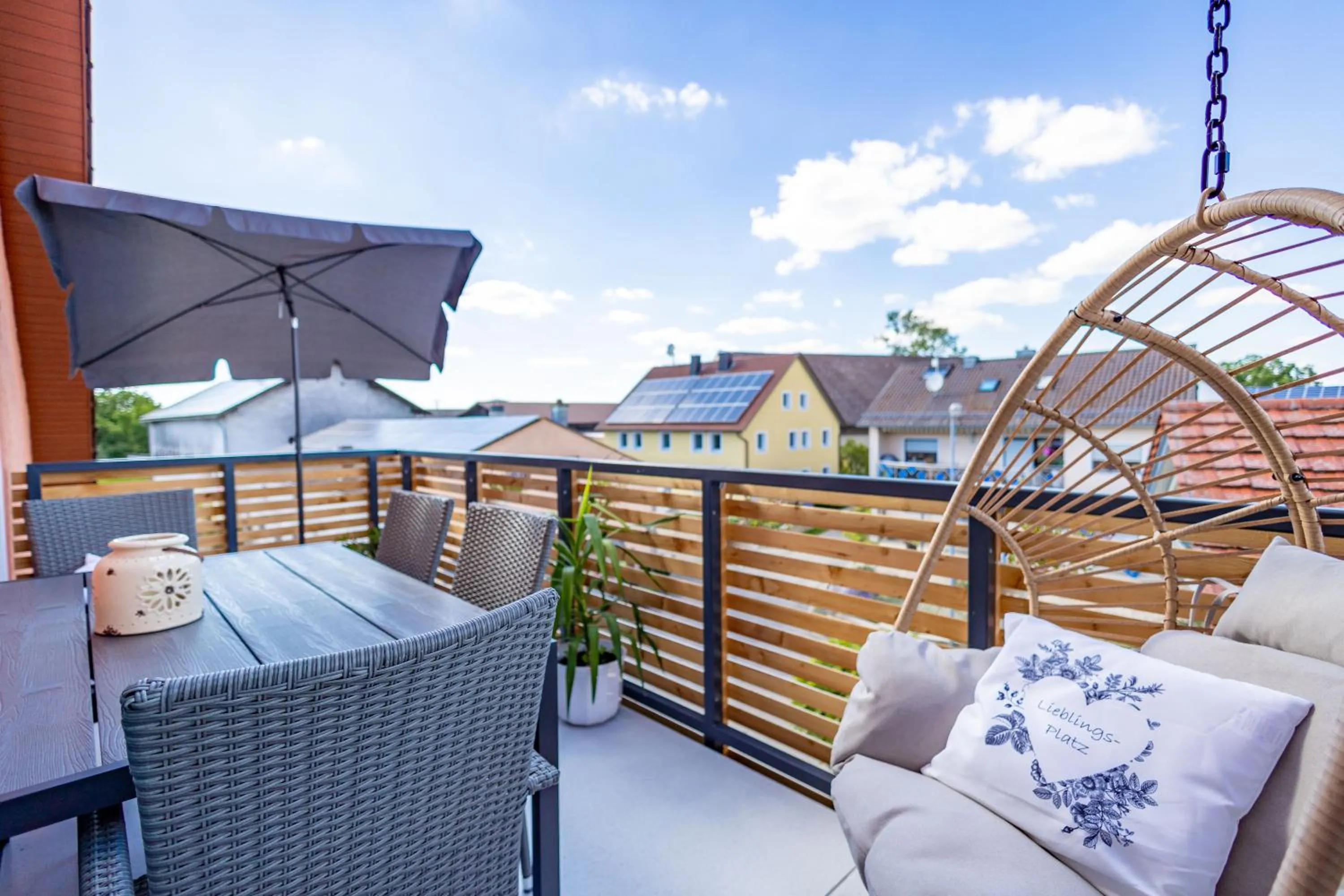 Balcony/Terrace in Gasthof Schneiderwirt, Kipfenberg OT Hirnstetten