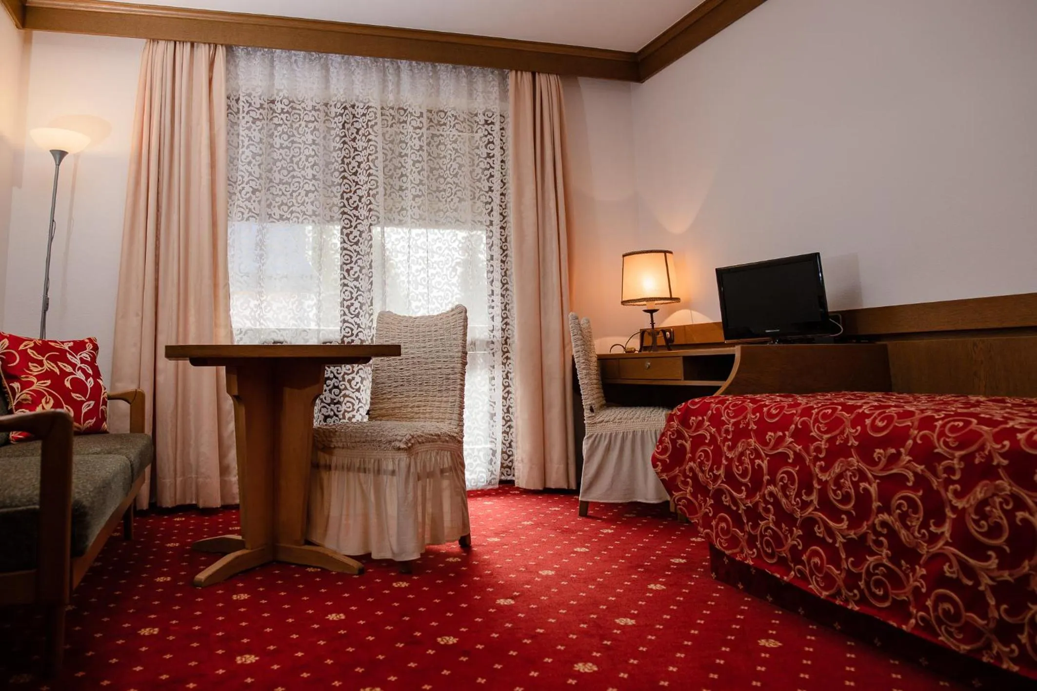 Living room, Bed in Hotel St. Georg