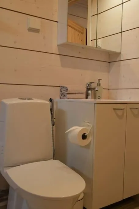 Toilet in Villa Riverside