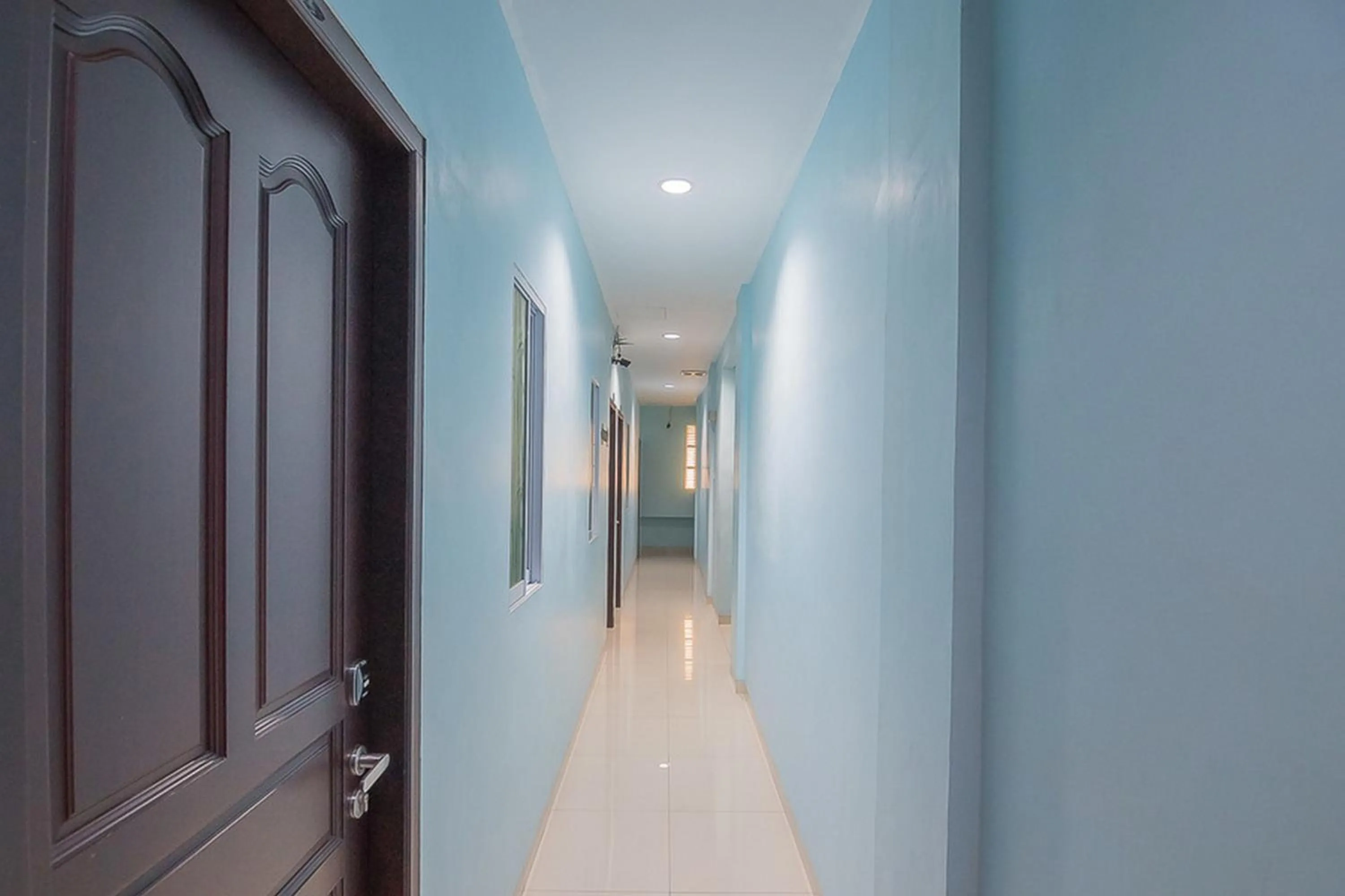 Property building in RedDoorz near Nagoya Citywalk Batam 2