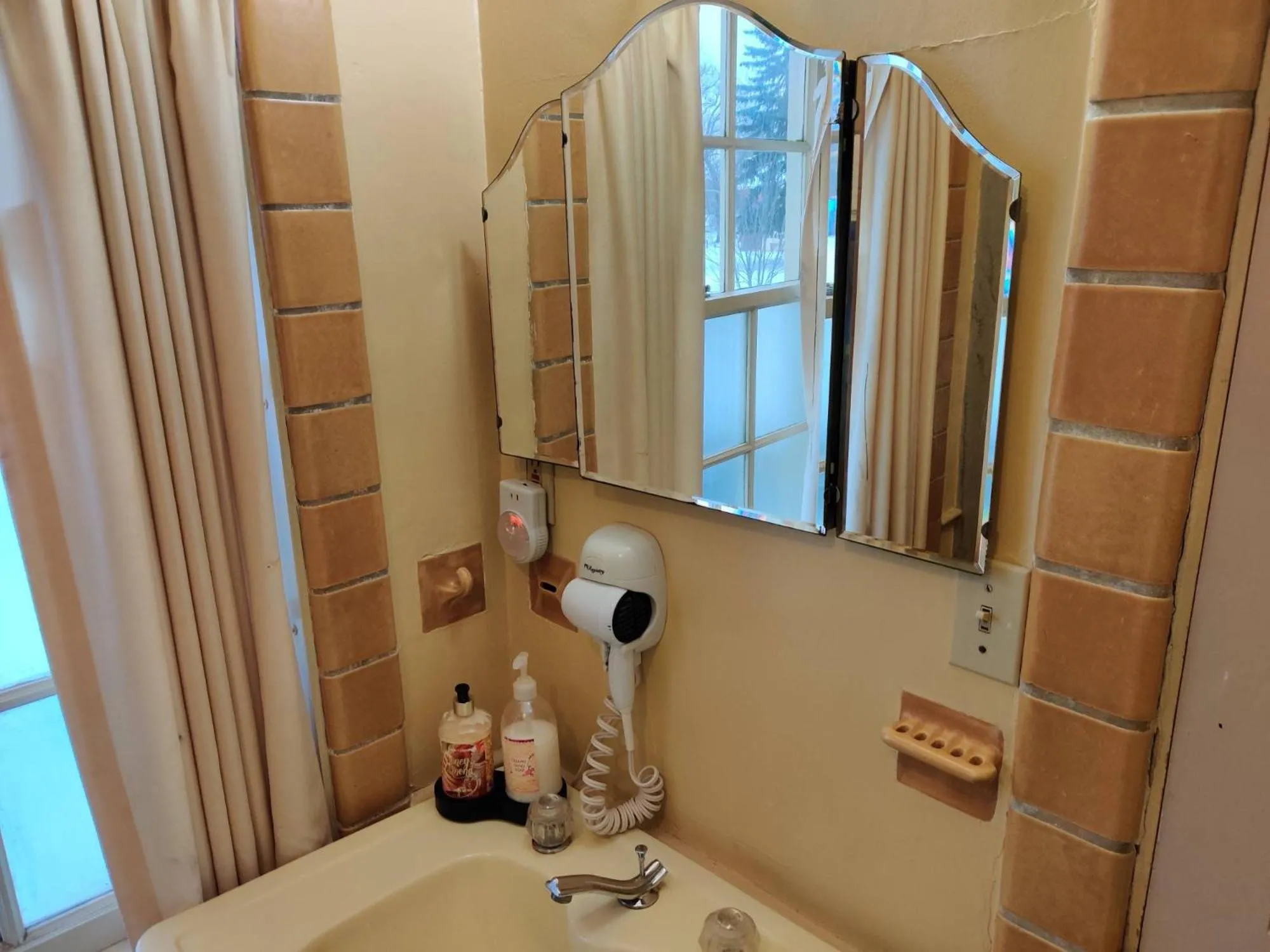 Montague Inn Bed & Breakfast