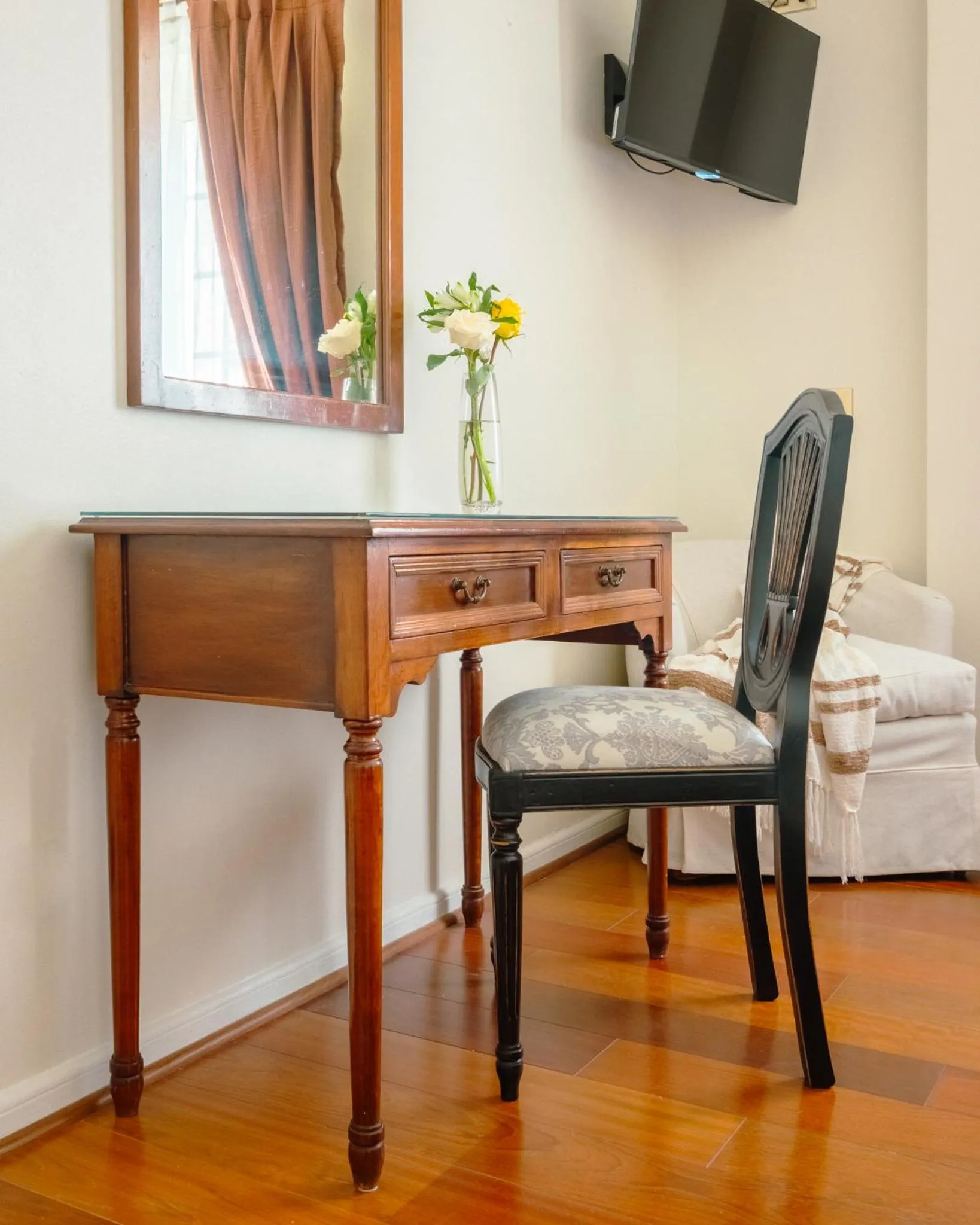 Seating area in Orly Suites