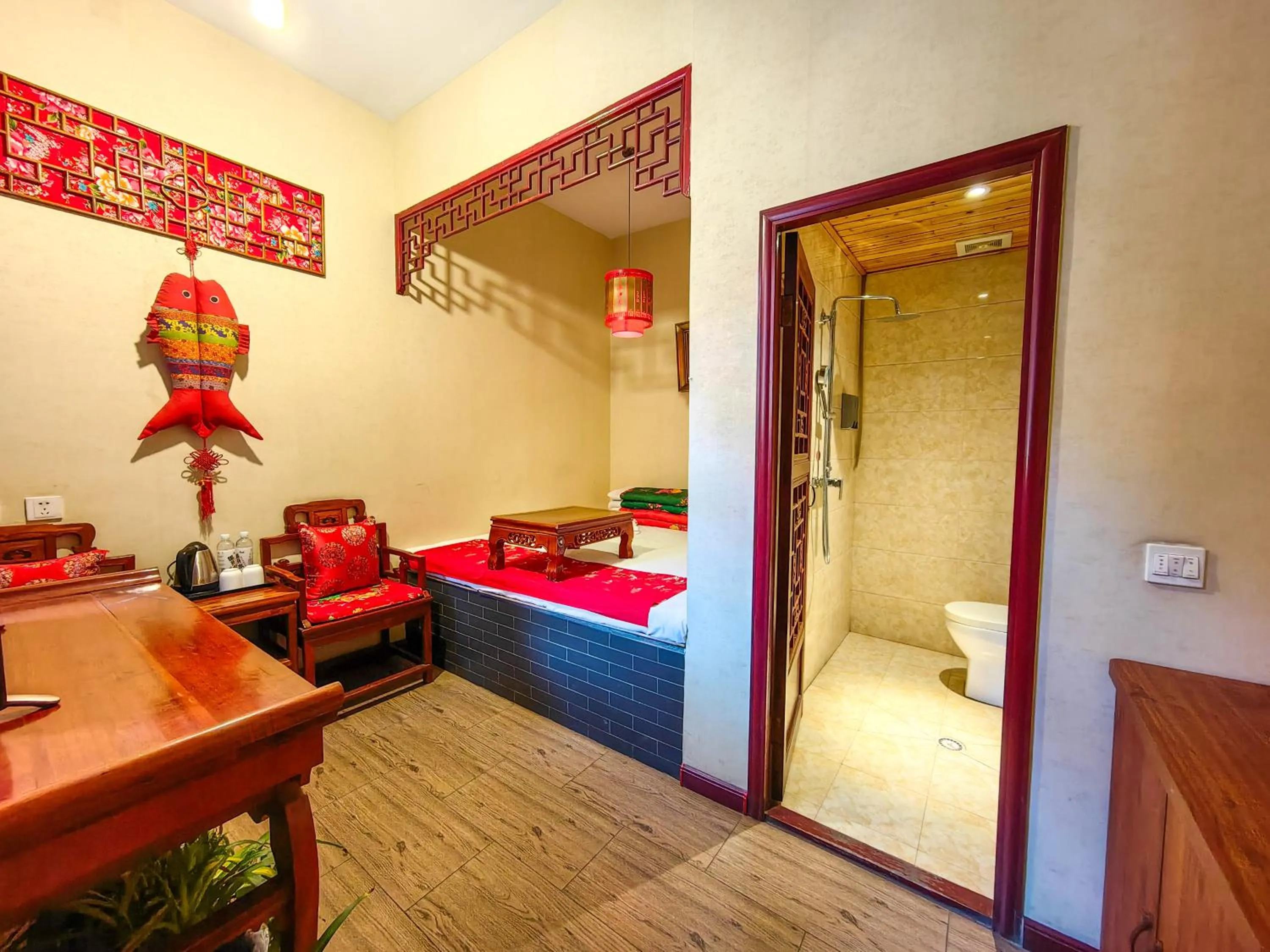 Bed in Pingyao Harmony Hotel