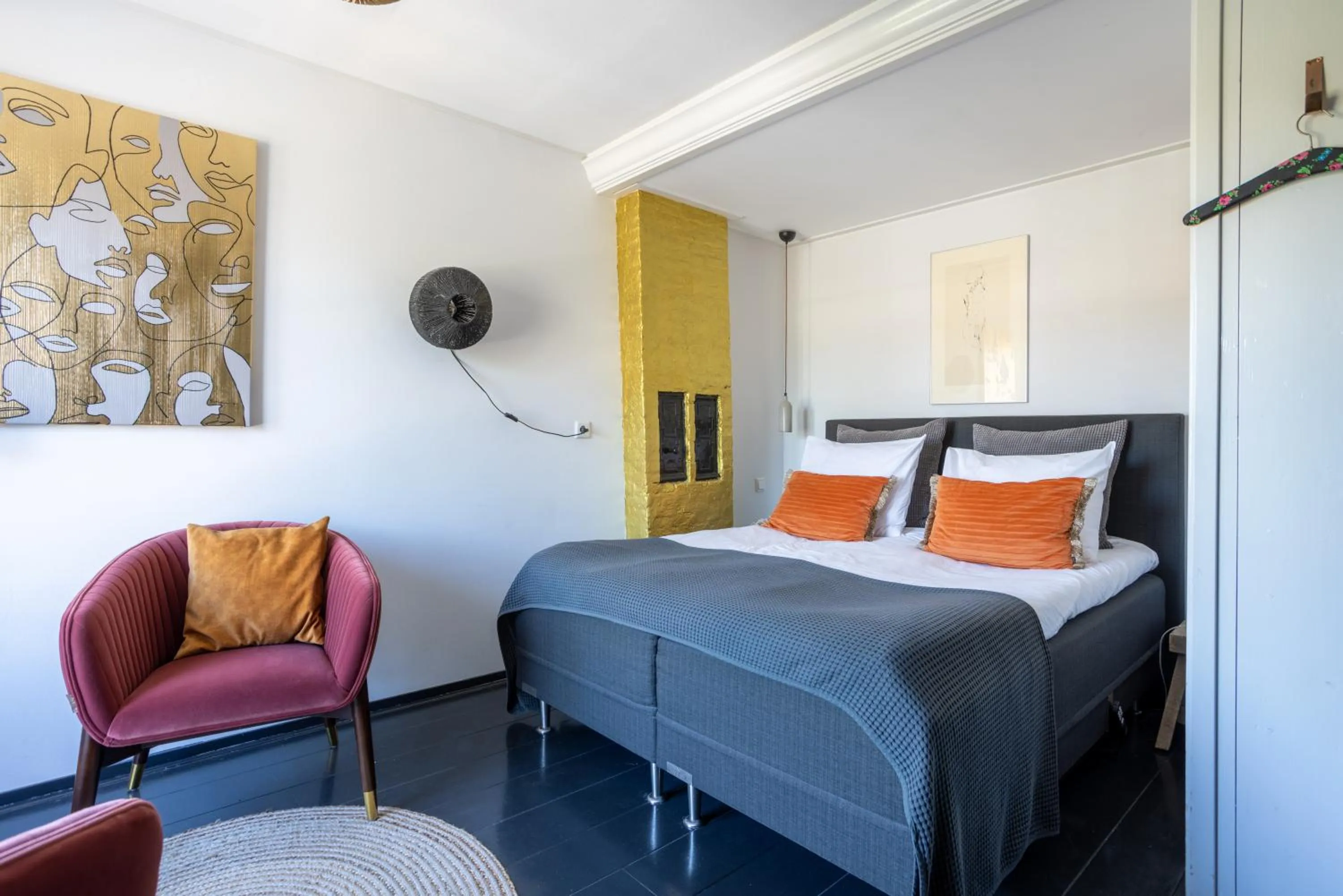 Bed in Stadslogement Westersingel