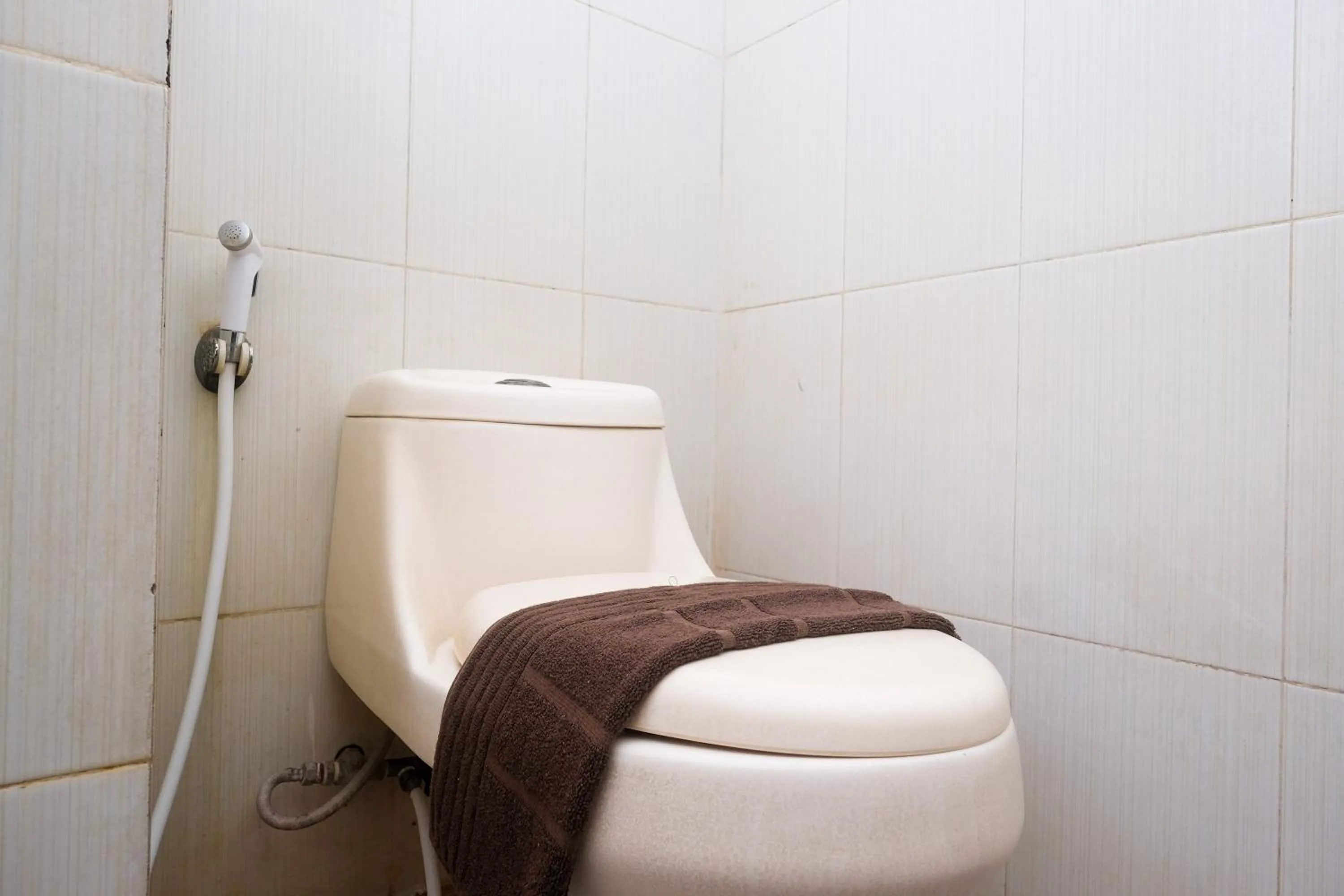 Bathroom in Urbanview Hotel Anggraeni Jatibarang