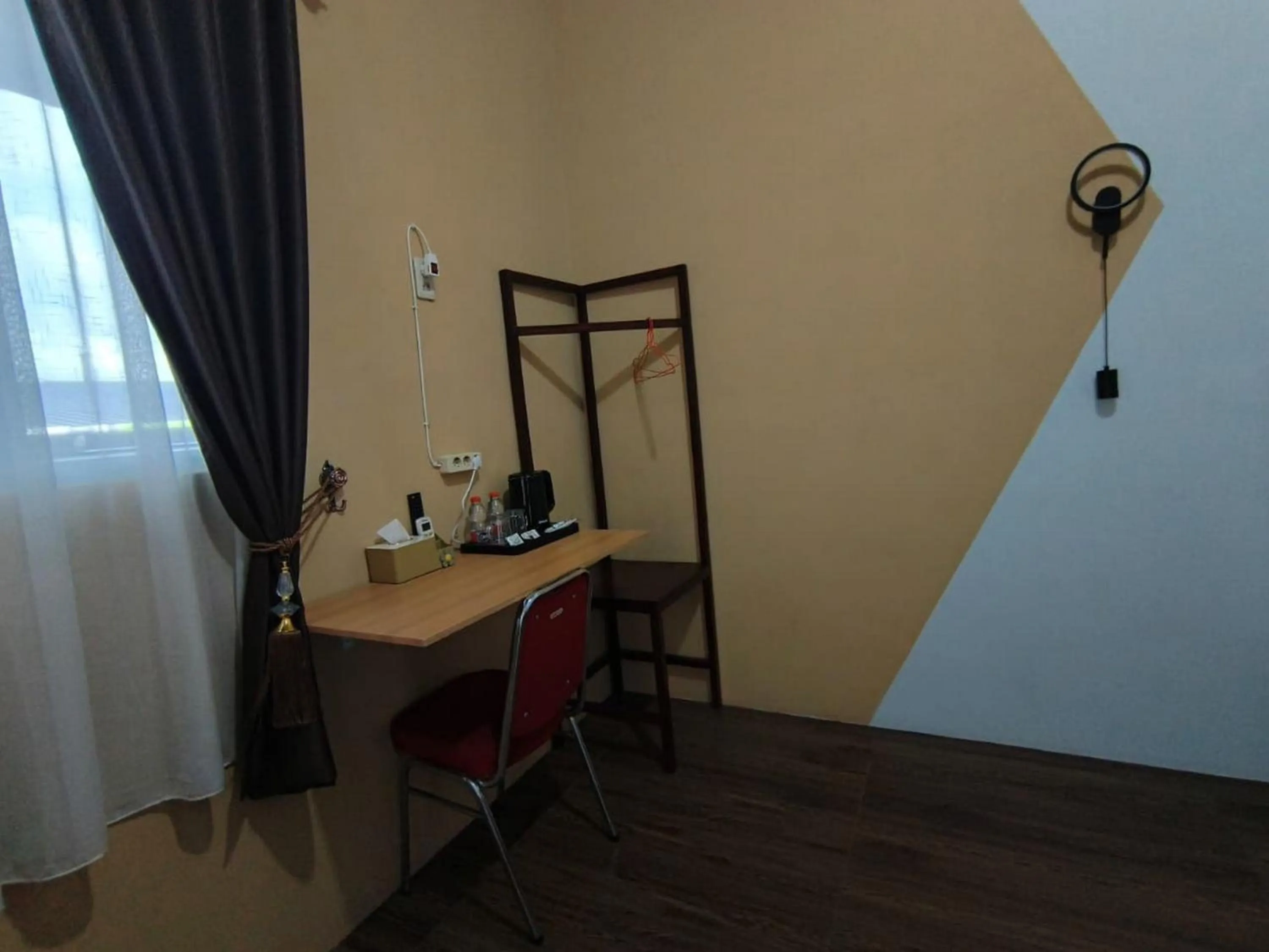 Bedroom, Bed in RedDoorz Syariah near Terminal Terpadu Langsa