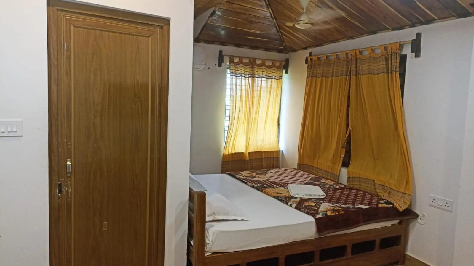 Bed in Khoai Village Resort
