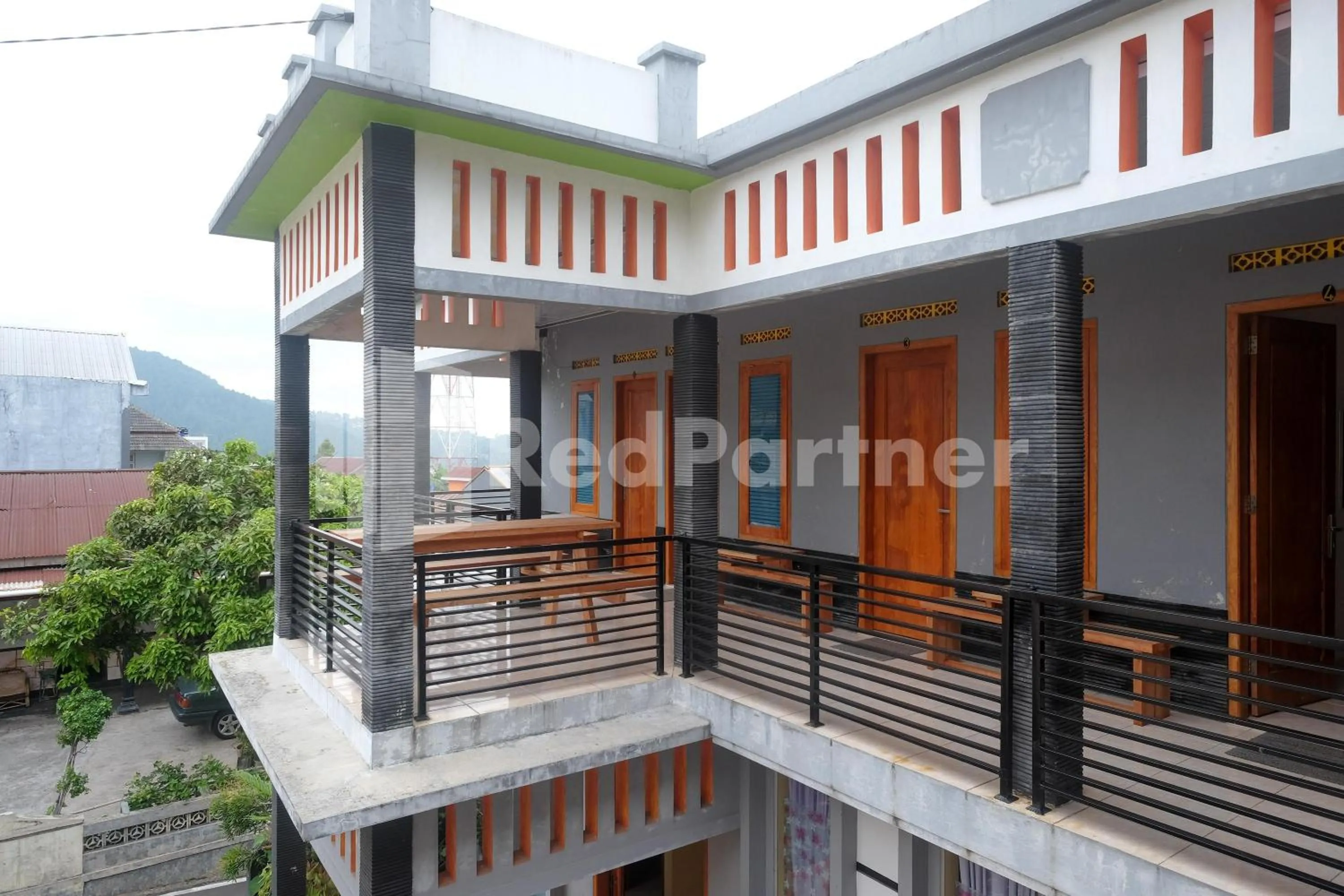 Property building in Wisma Giri Mulyo B near Grojogan Sewu Mitra RedDoorz