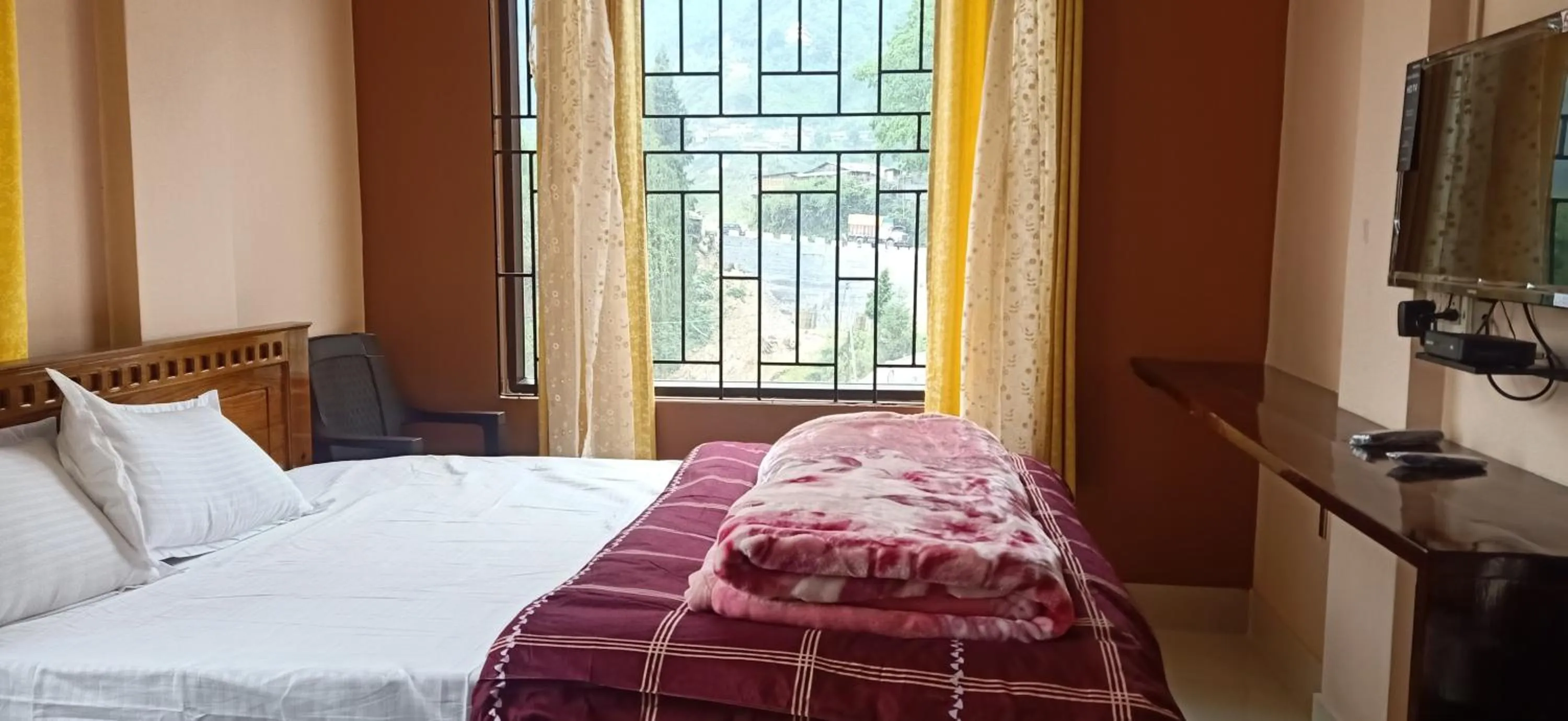 Bedroom, Bed in Hotel Deysal Noora