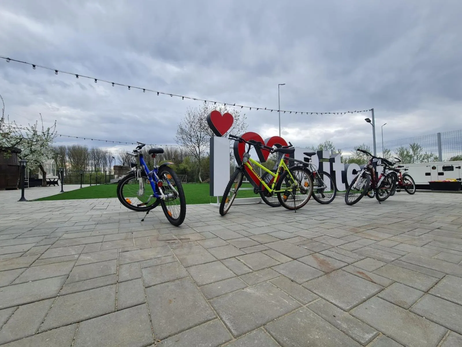 Children play ground in RIVER PLACE