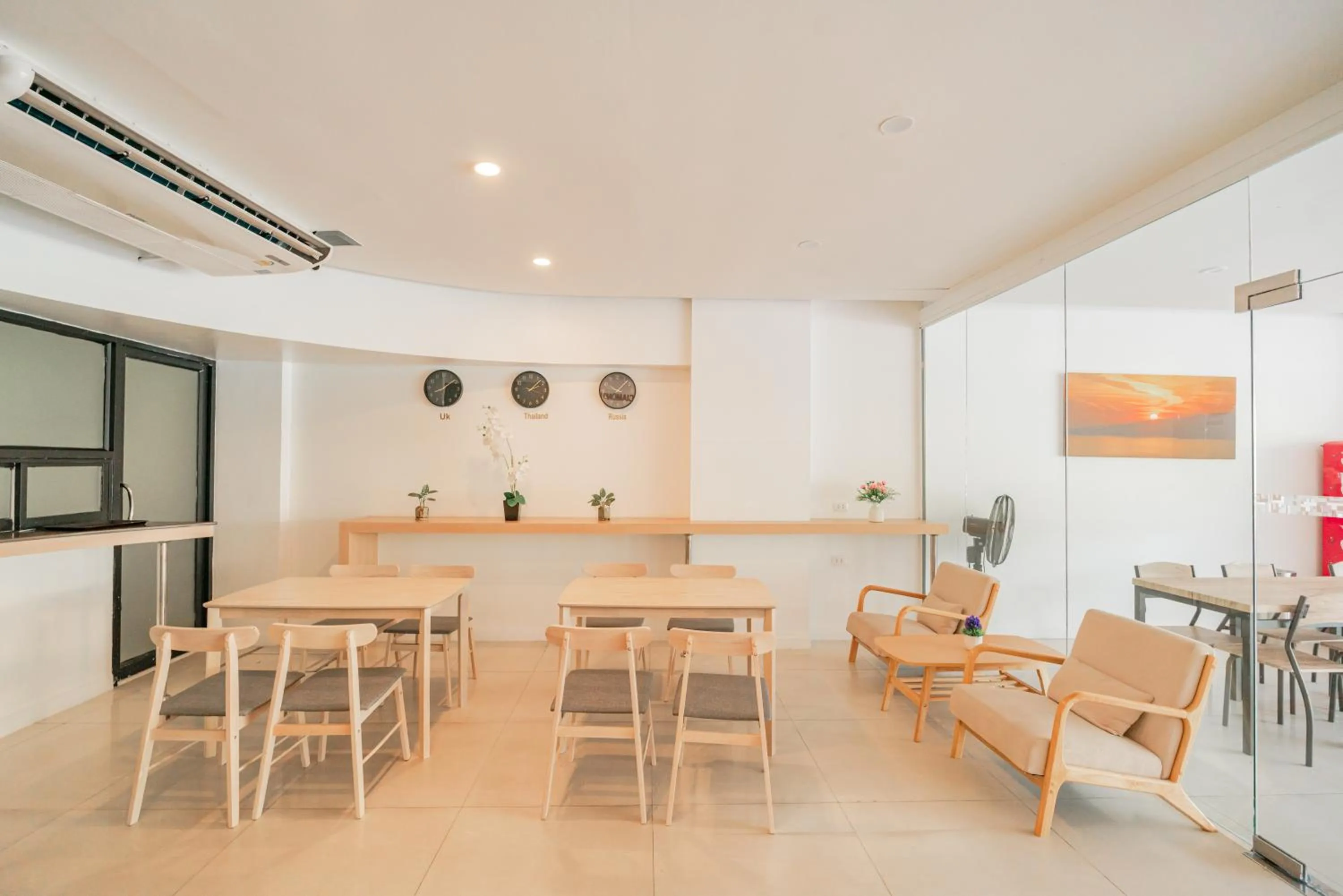 Lobby or reception in Patong Diamond Hotel