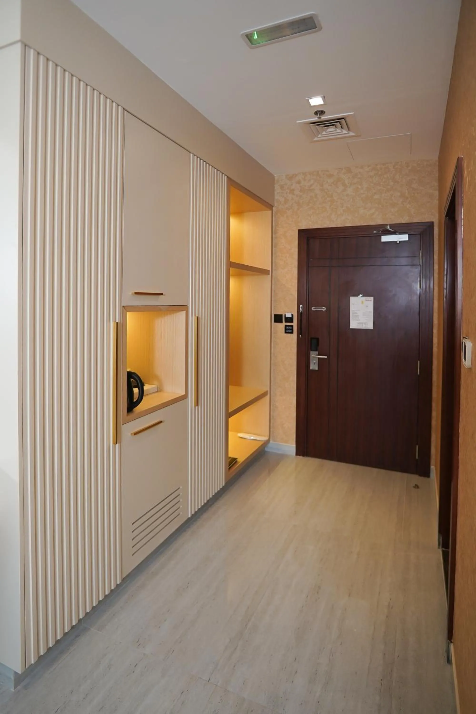 Bedroom in Concorde Creek View Hotel Bur Dubai