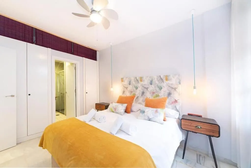 Bed in A19 Brand New apartament by Triana bridge