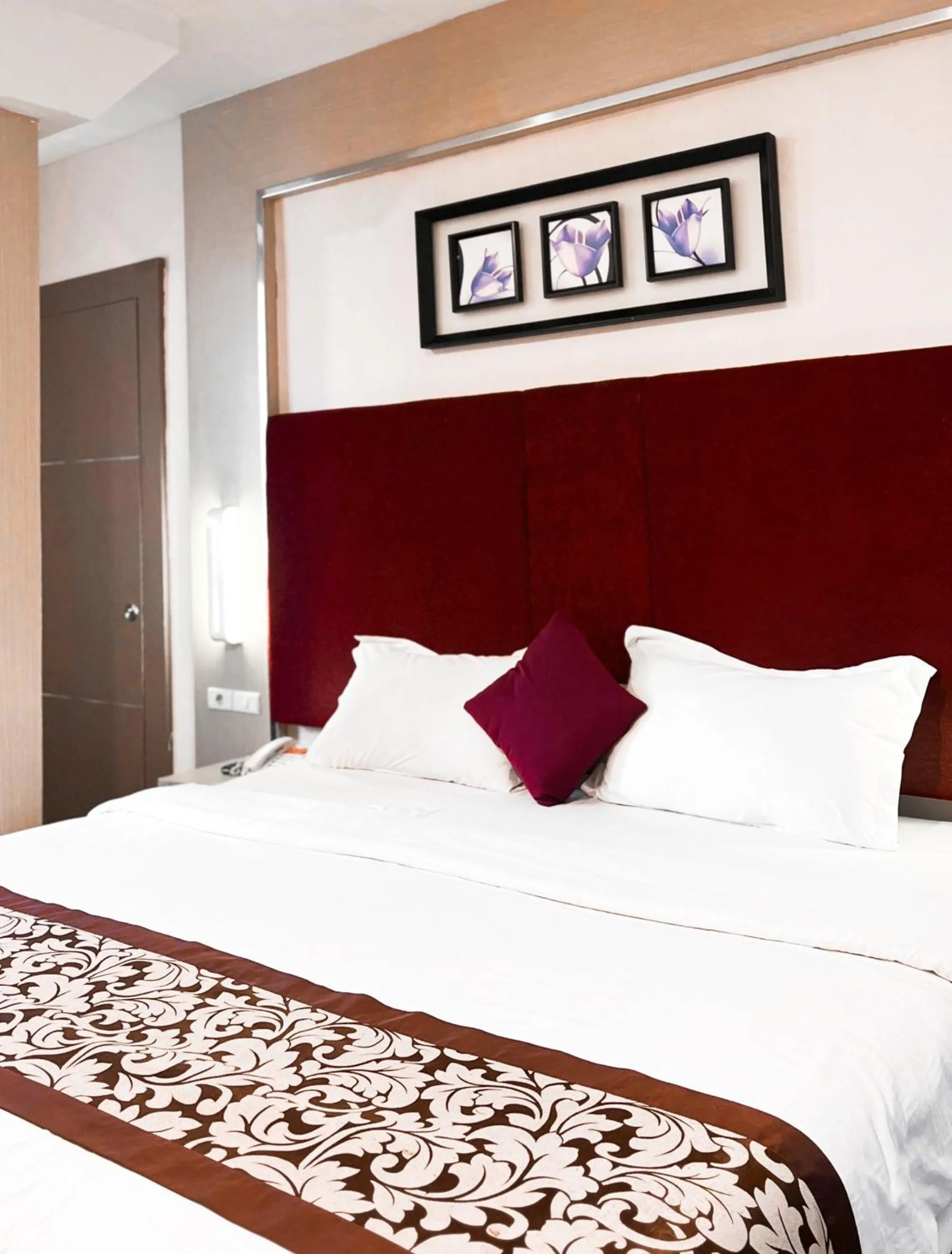 Bed in Batam City Hotel