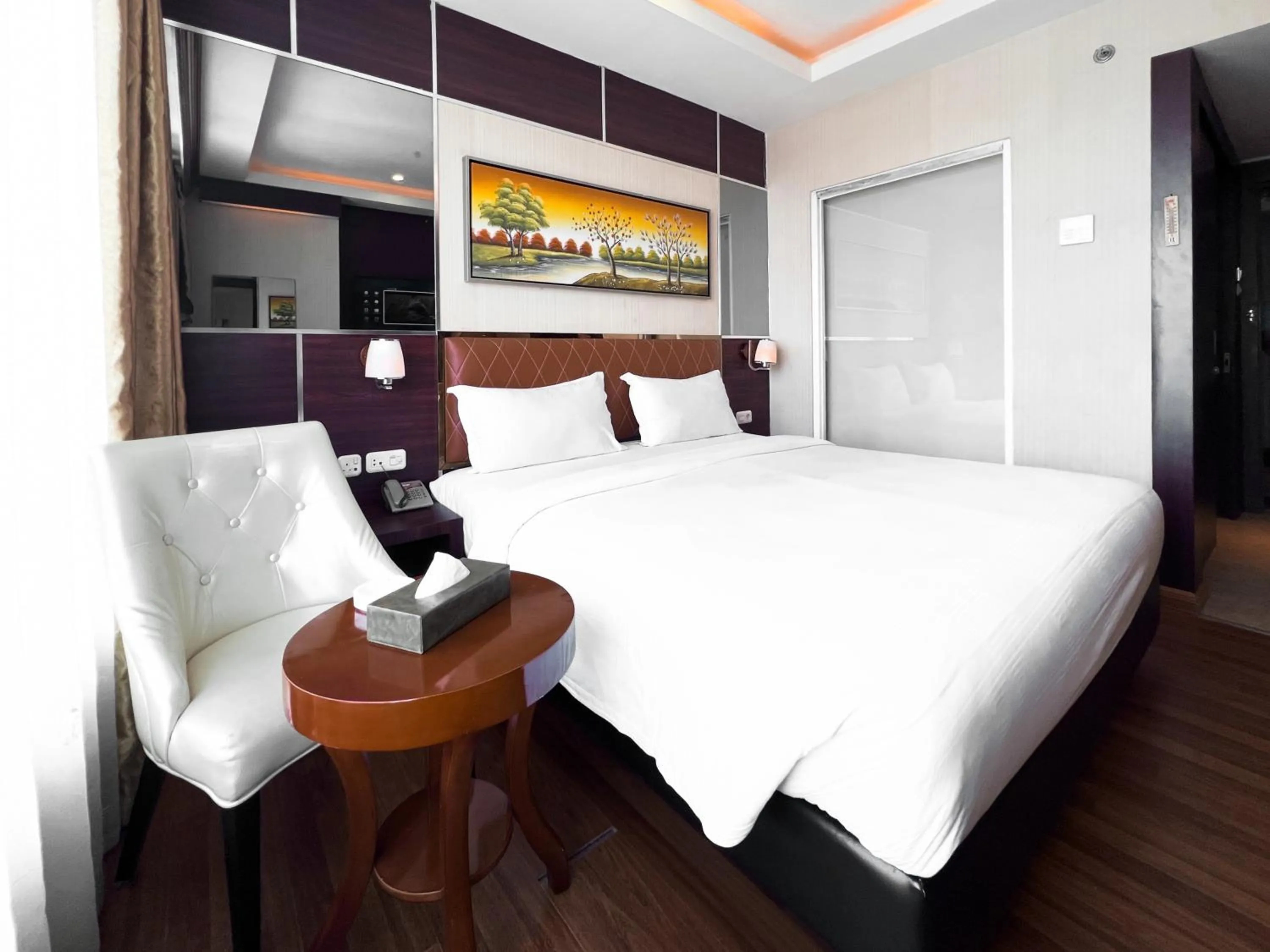 Bed in Batam City Hotel
