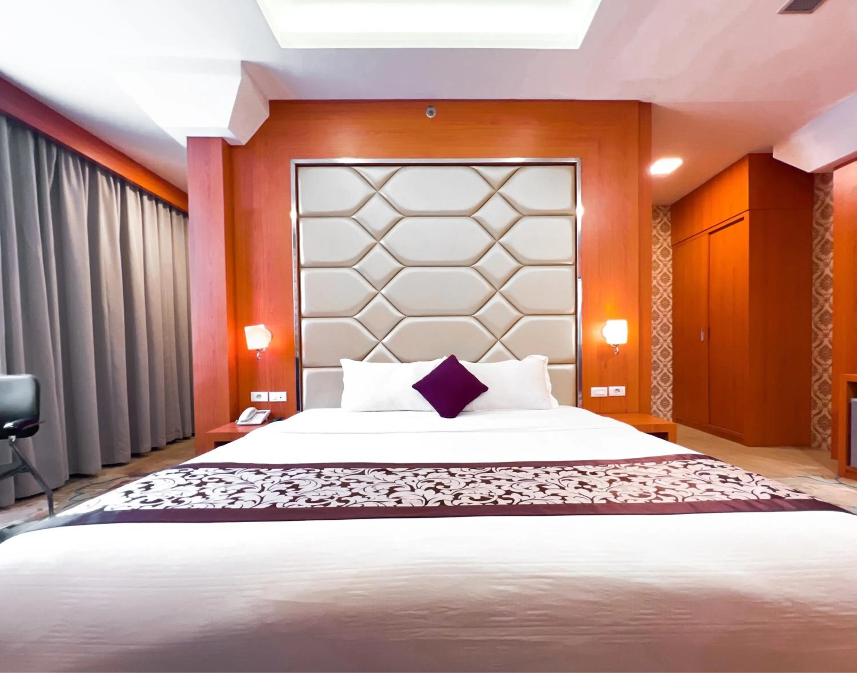 Bed in Batam City Hotel