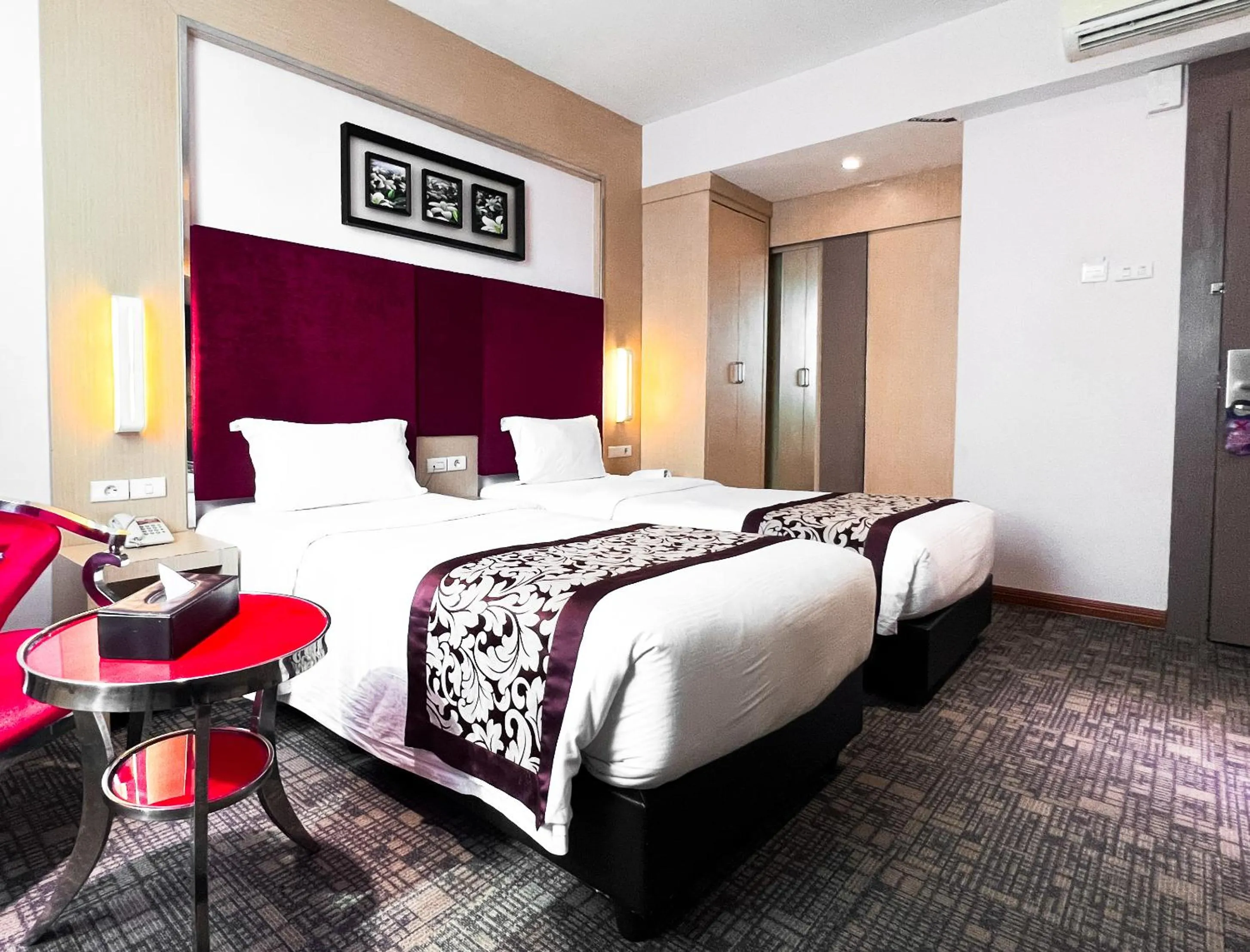 Bed in Batam City Hotel