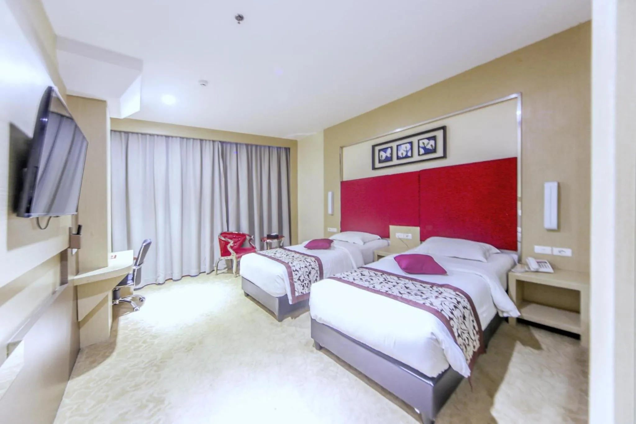 Bed in Batam City Hotel