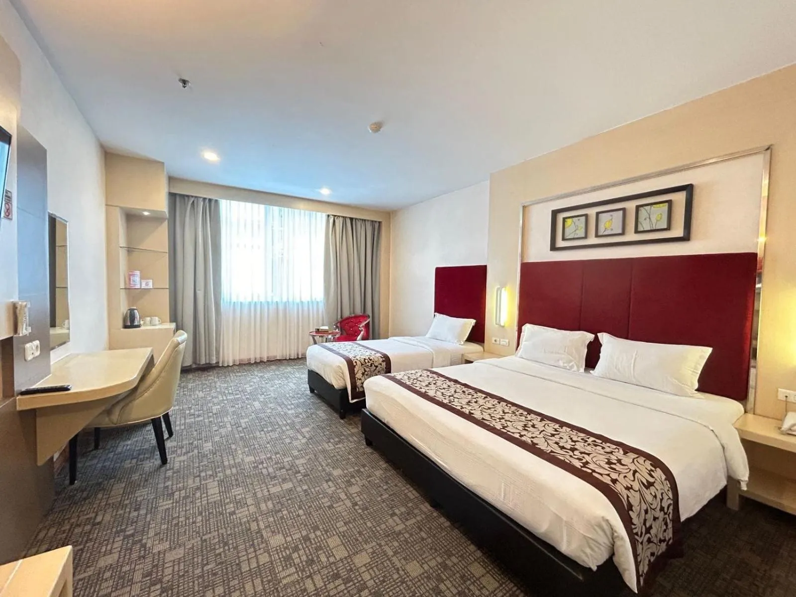 Bed in Batam City Hotel