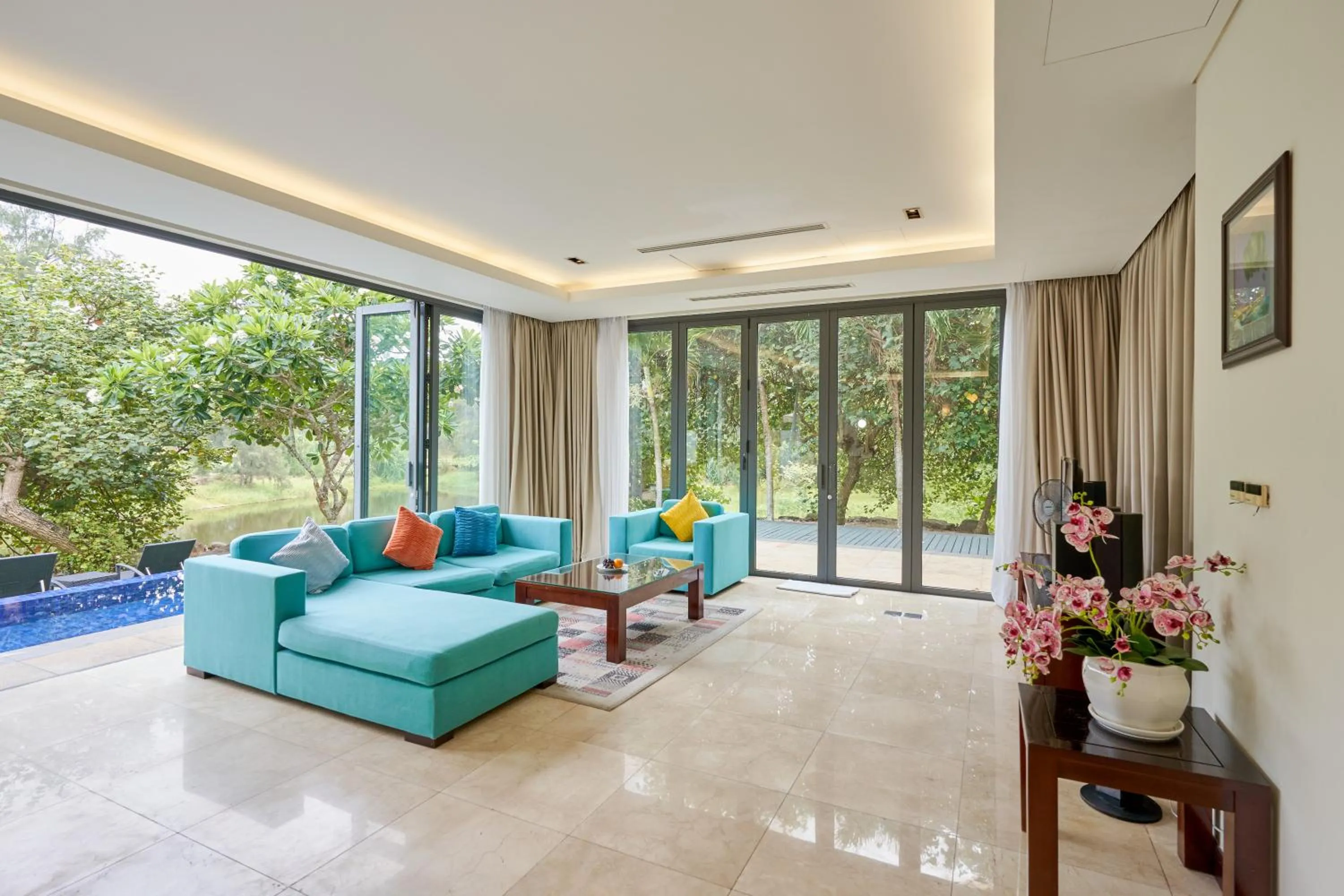 Living room in Ocean Beach Villas Danang
