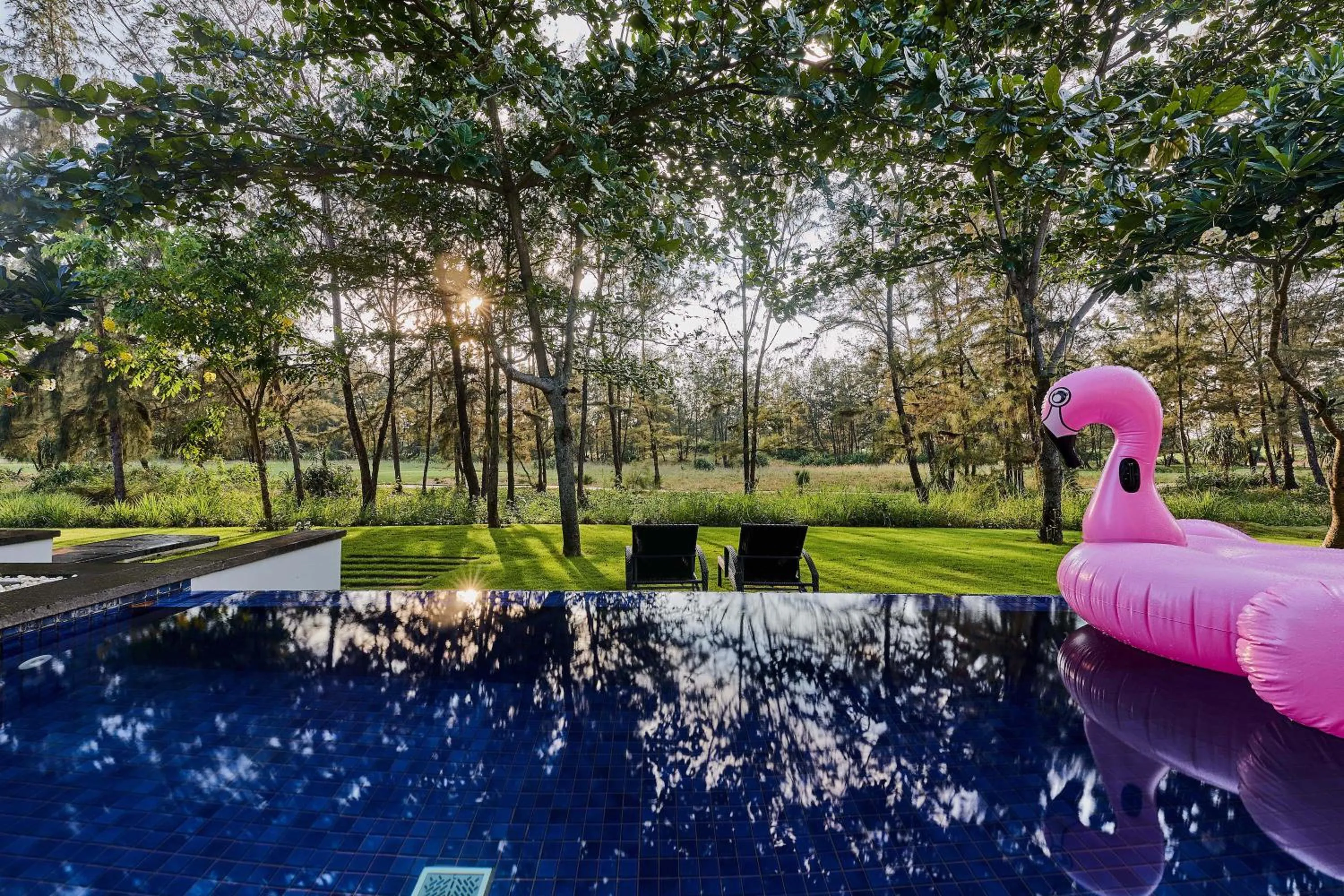 Swimming pool in Ocean Beach Villas Danang